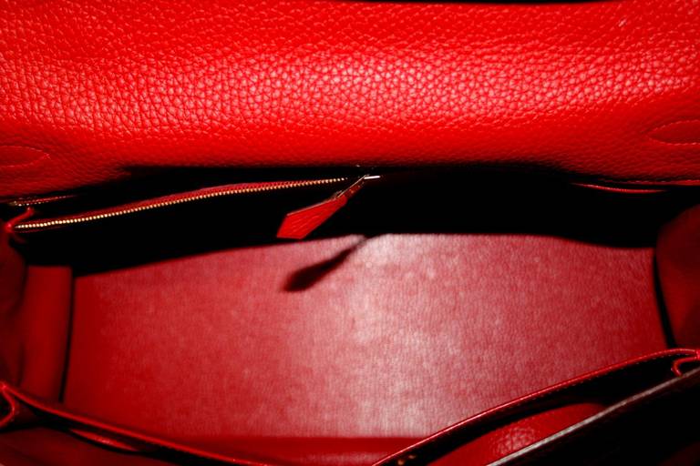 Hermès 35 cm Rouge Casaque Togo Leather Kelly Bag For Sale 4