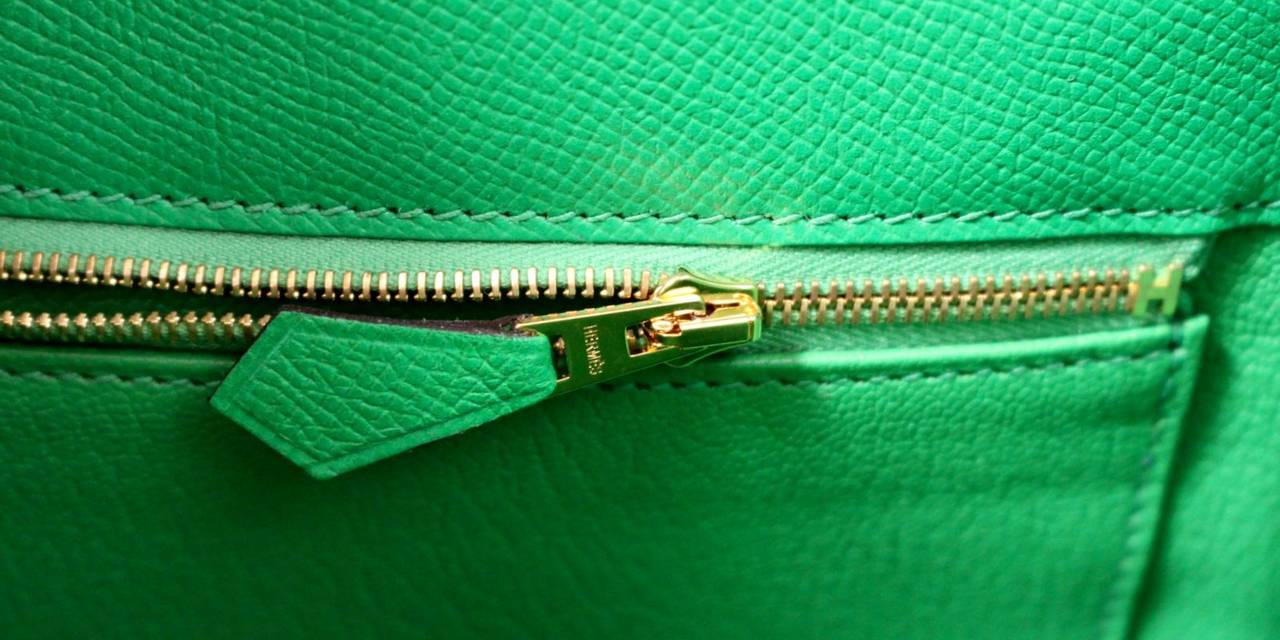 Hermes Bamboo Green 35 cm Kelly Bag- Epsom Leather with Gold 2