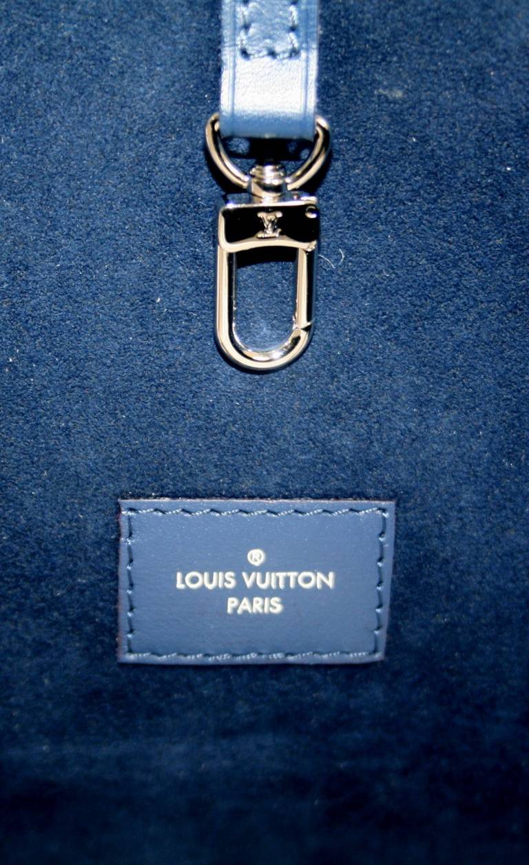 Louis Vuitton Saphir Epi Leather Neverfull MM Tote Bag 4