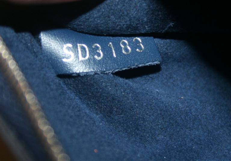 Louis Vuitton Saphir Epi Leather Neverfull MM Tote Bag 5