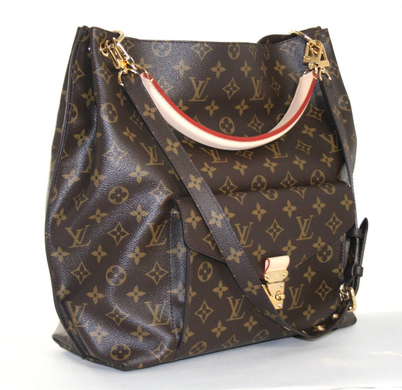 Louis Vuitton Monogram  Metis Hobo Shoulder Bag In New Condition In New York City & Hamptons, NY