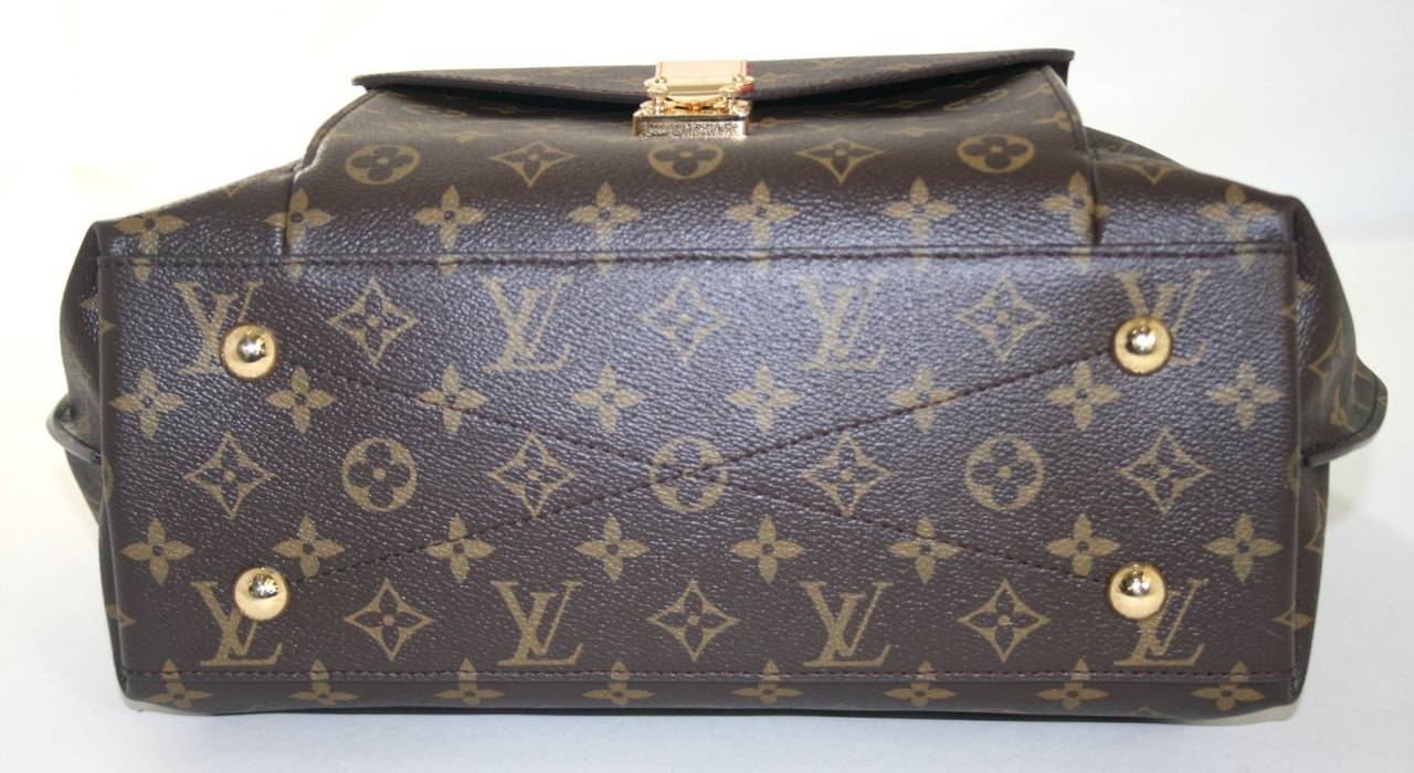 Women's Louis Vuitton Monogram  Metis Hobo Shoulder Bag