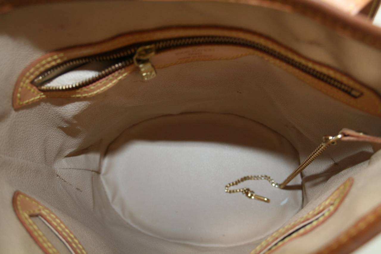 Louis Vuitton Petit Bucket Bag in Monogram Canvas 3