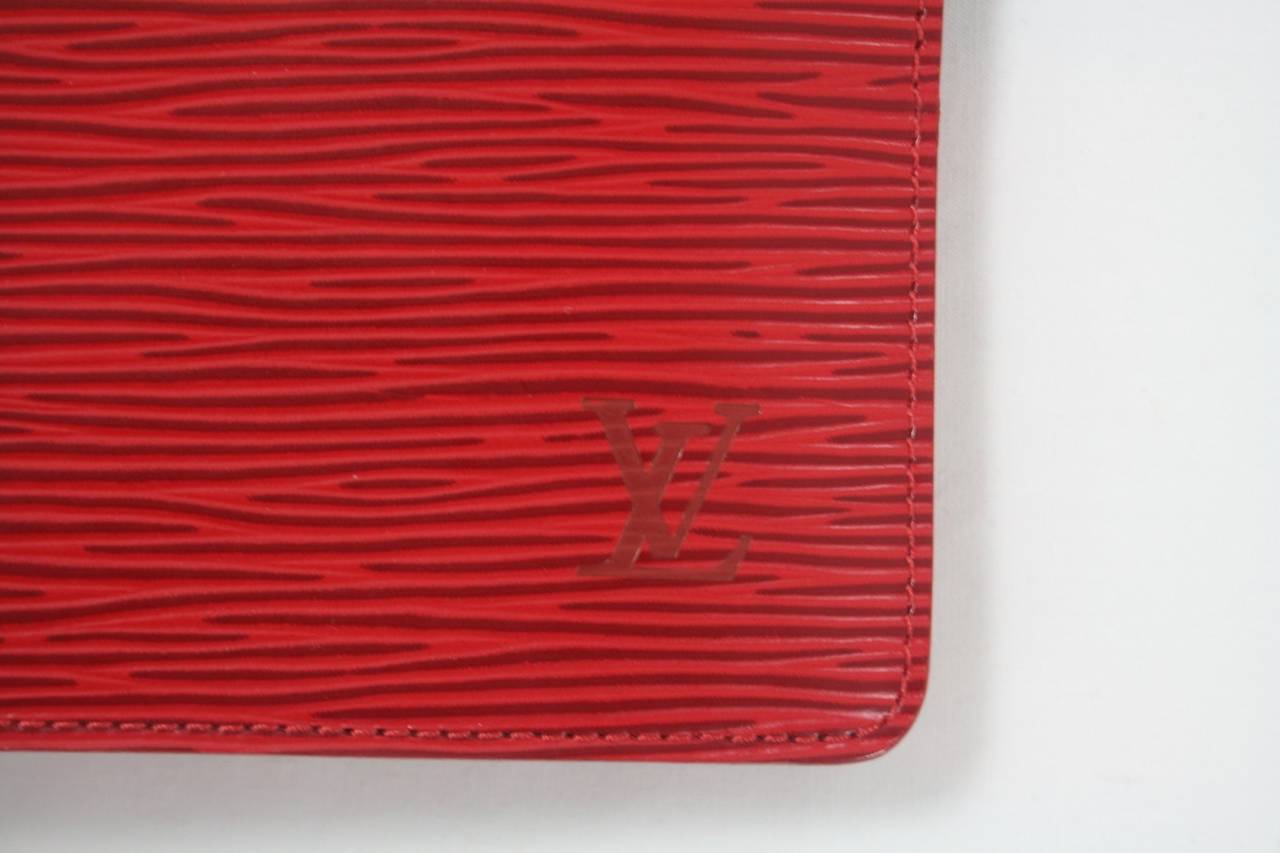 Louis Vuitton Red Epi Leather Agenda Notebook Organizer In New Condition In New York City & Hamptons, NY