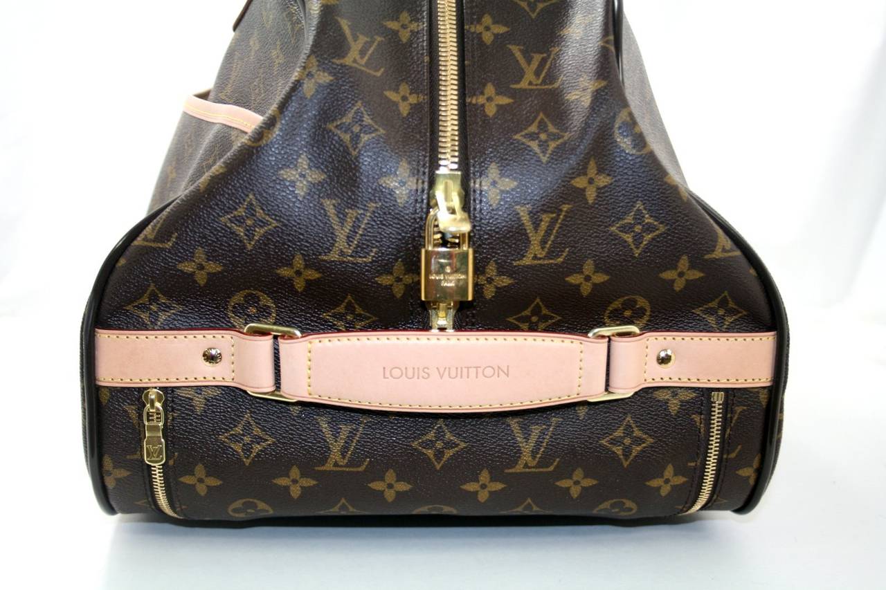 louis vuitton duffle with wheels