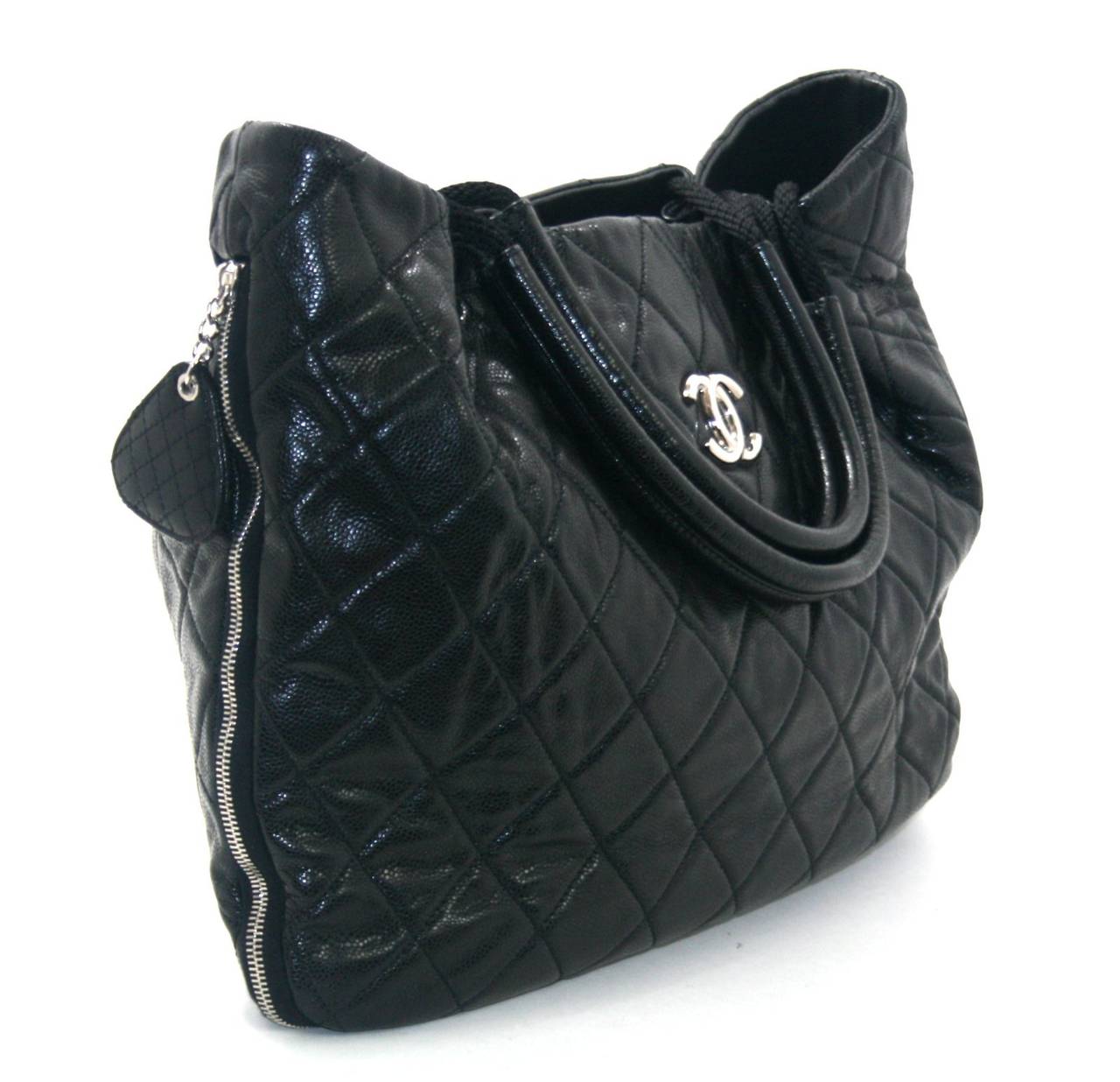 Chanel Black Caviar Leather Zip Around Expandable Tote Bag In Excellent Condition For Sale In New York City & Hamptons, NY