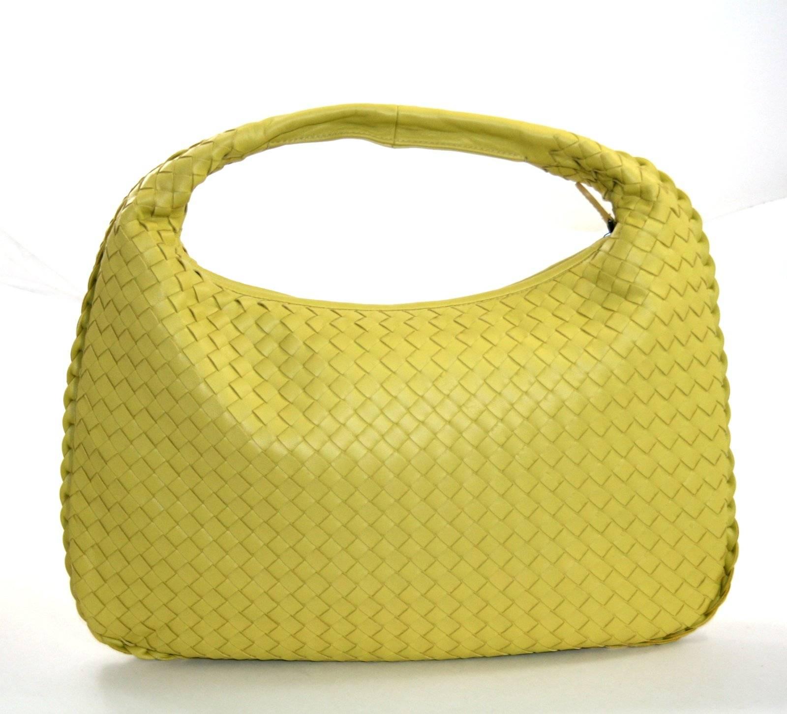 Bottega Veneta Yellow Large Veneta Shoulder Bag In New Condition In New York City & Hamptons, NY