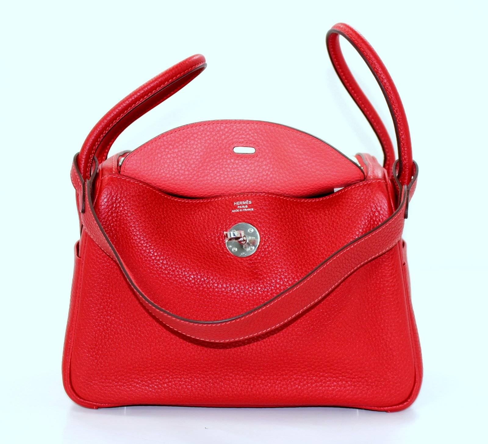 Hermès Red Clemence Leather Lindy 26- Rouge Casaque For Sale 1