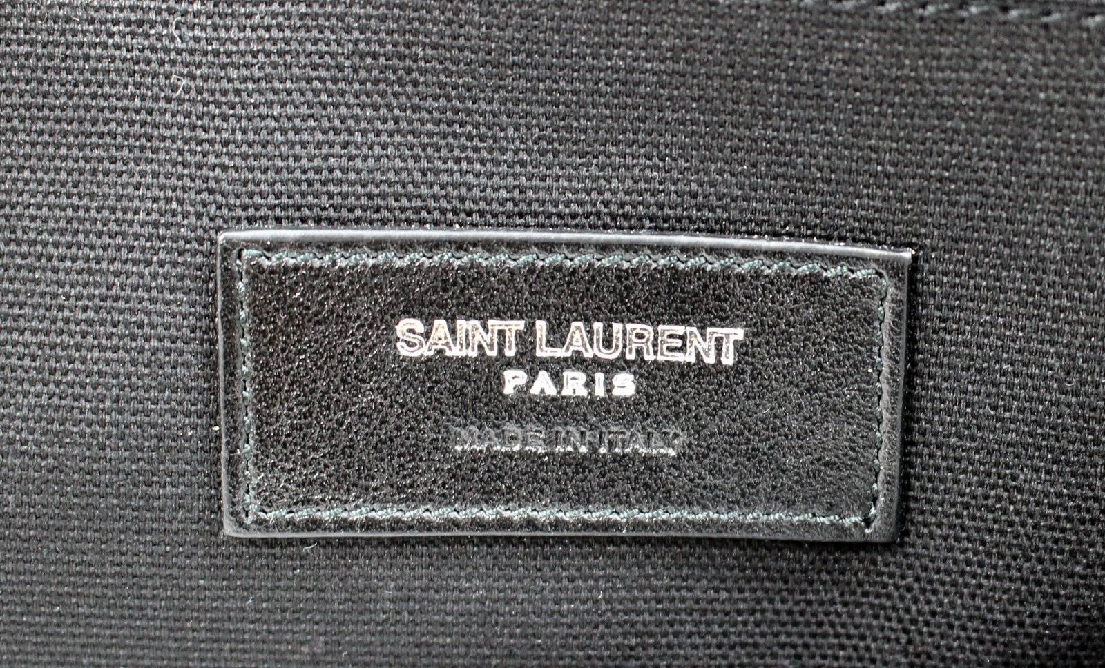 Saint Laurent Panier Straw Tote Bag with Black Leather Fringe In New Condition In New York City & Hamptons, NY