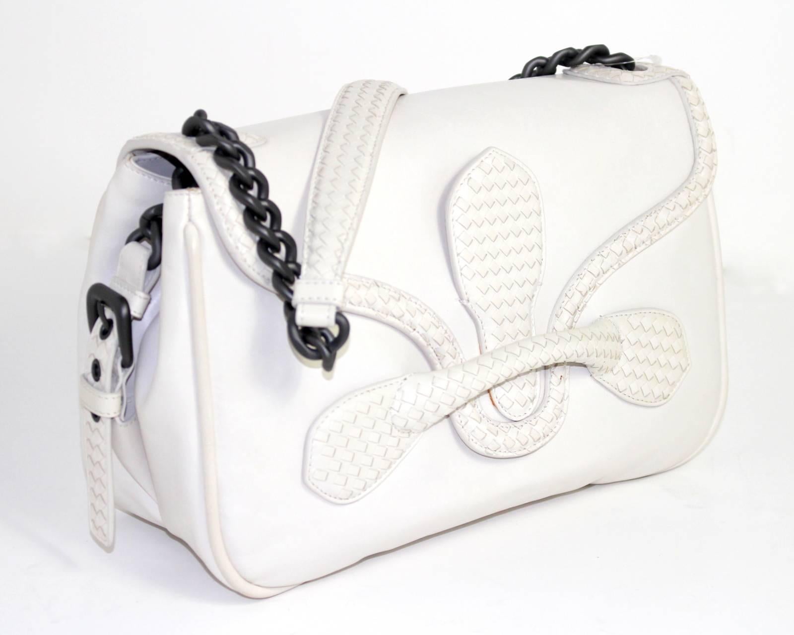 Gray Bottega Veneta  White Leather Rialto Shoulder Bag- Mist color For Sale