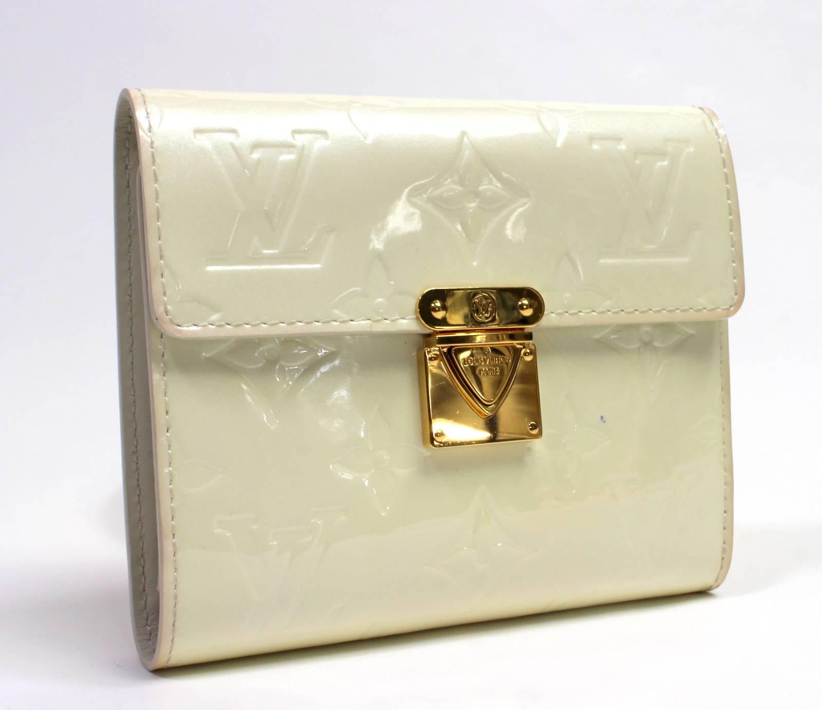 Beige Louis Vuitton Ivory Vernis Leather Koala Wallet For Sale
