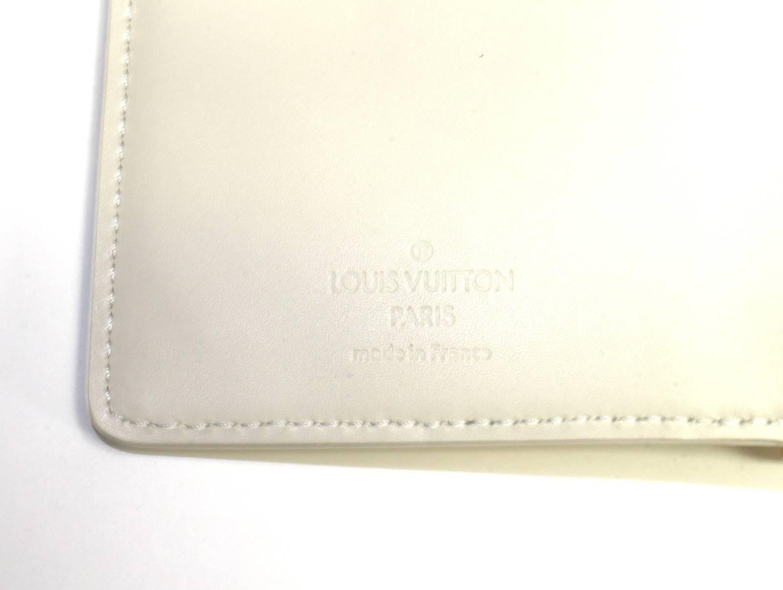 Louis Vuitton Ivory Vernis Leather Koala Wallet For Sale 1