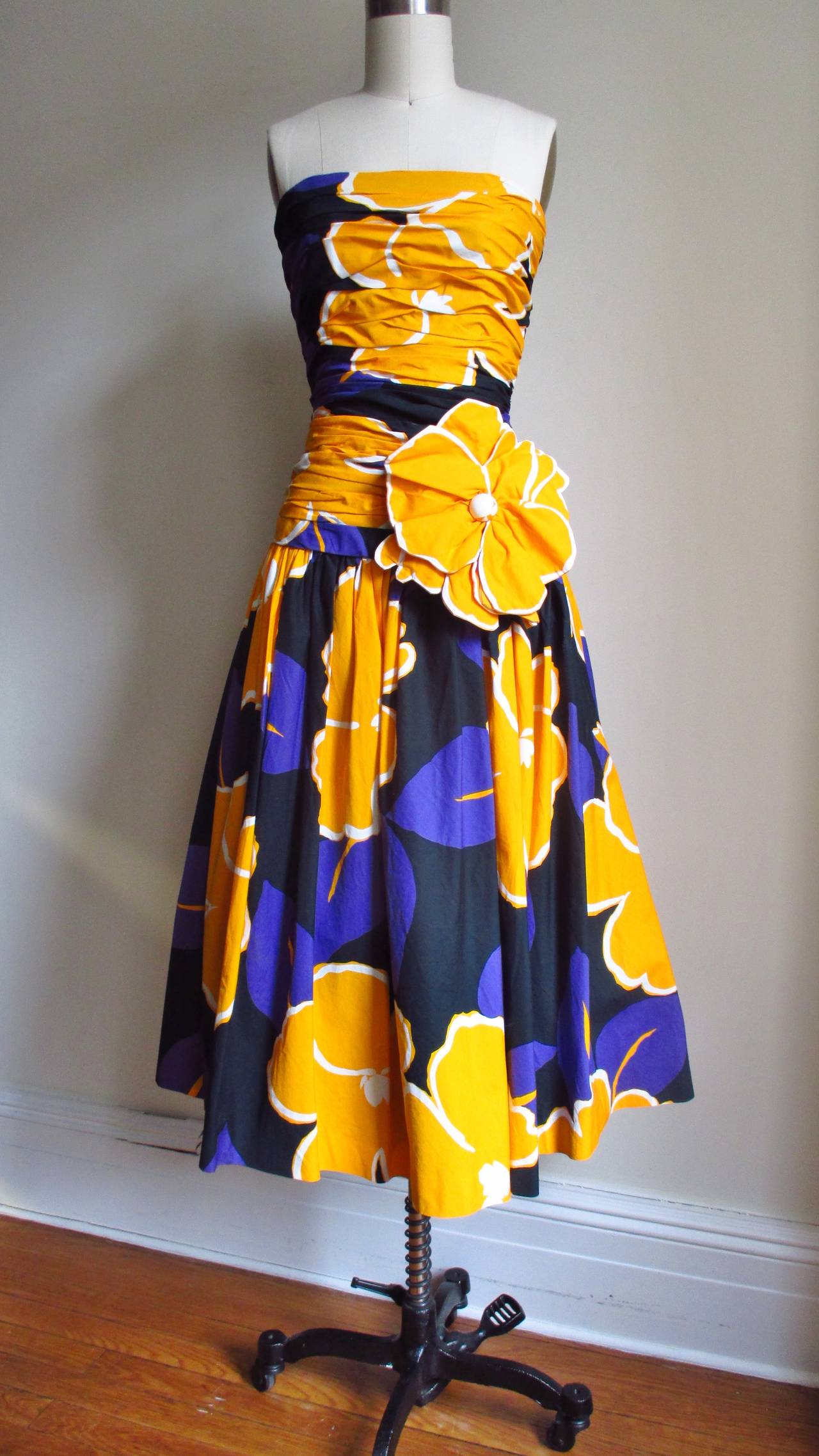 Vintage Mignon Bustier Dress With Large Flower 2