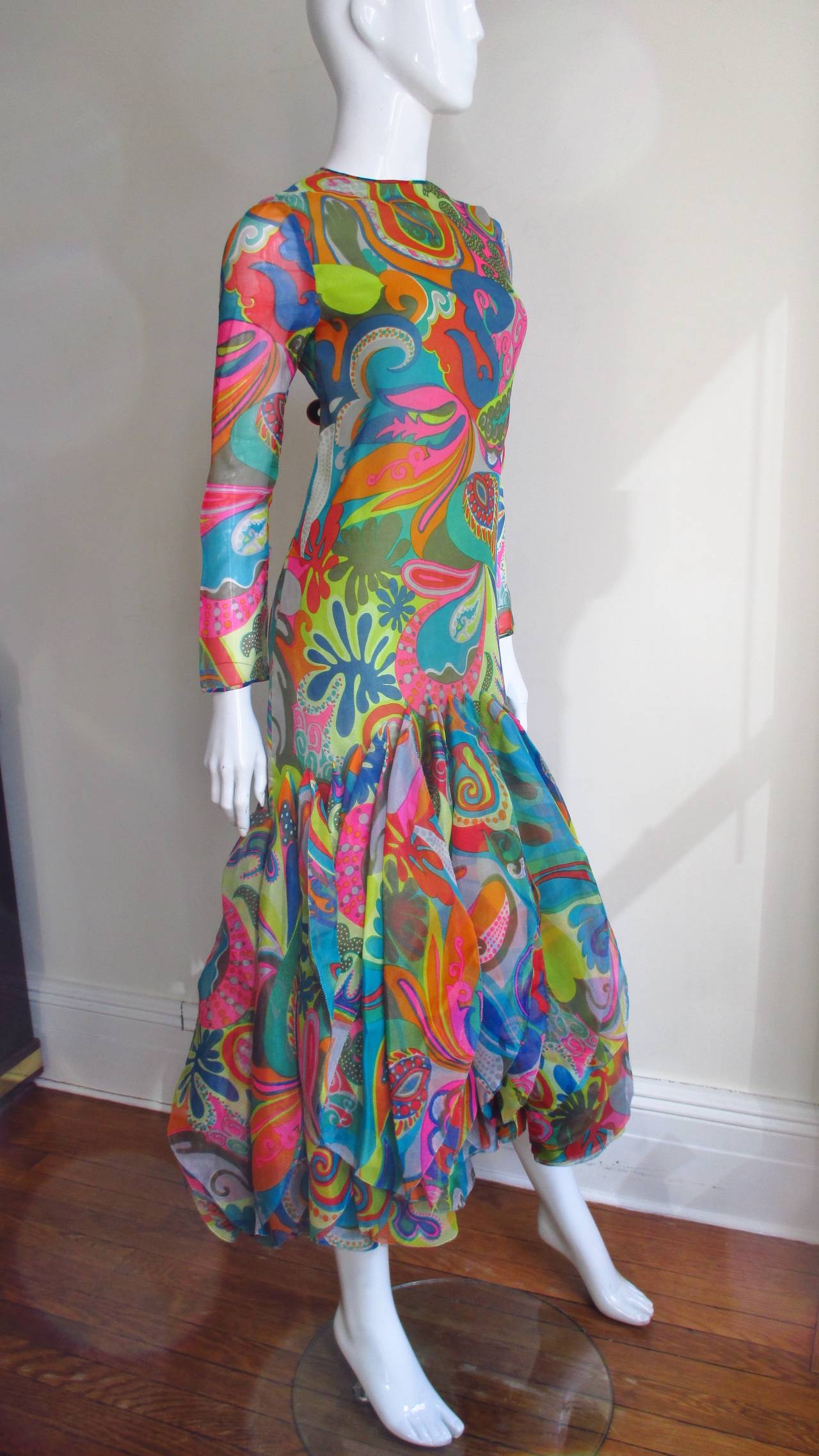 Incredible 1960s Pierre Cardin Psychedelic Orb Hem Dress 1