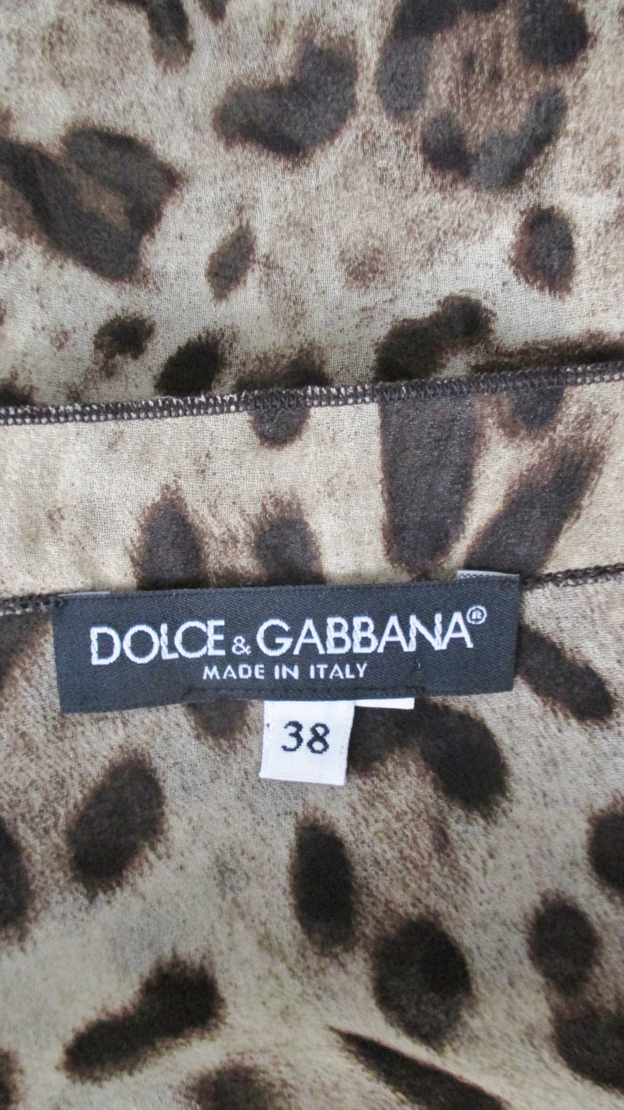 Dolce and Gabbana Leopard Silk Caftan For Sale at 1stdibs