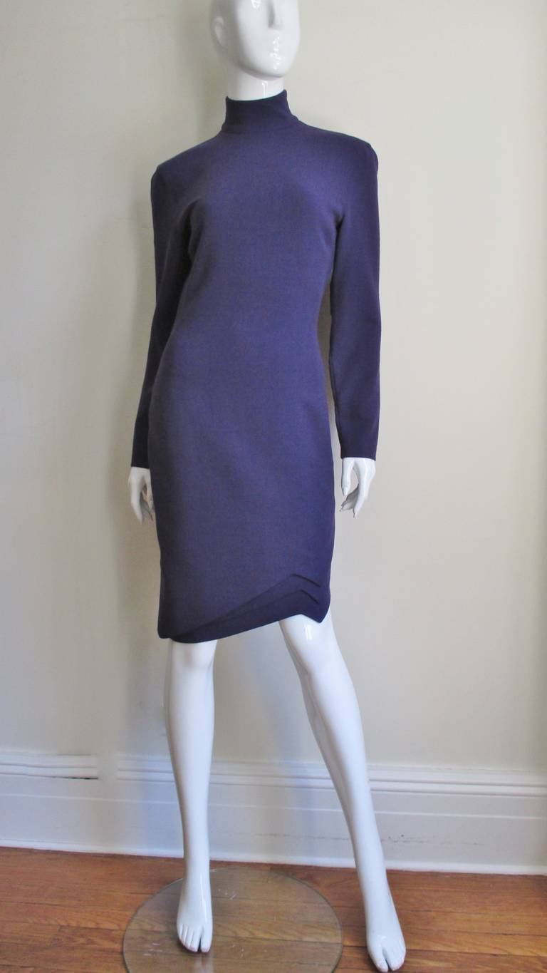 Gianni Versace Robe des années 1990 en violet avec ourlet en origami  en vente 1