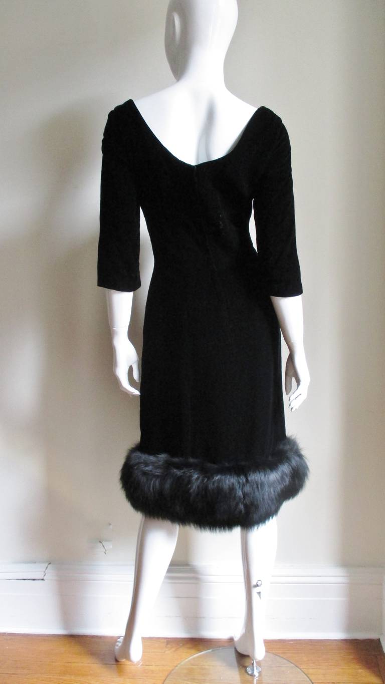 Suzy Perette 1950s Silk Velvet Fox Fur Trim Dress  For Sale 5