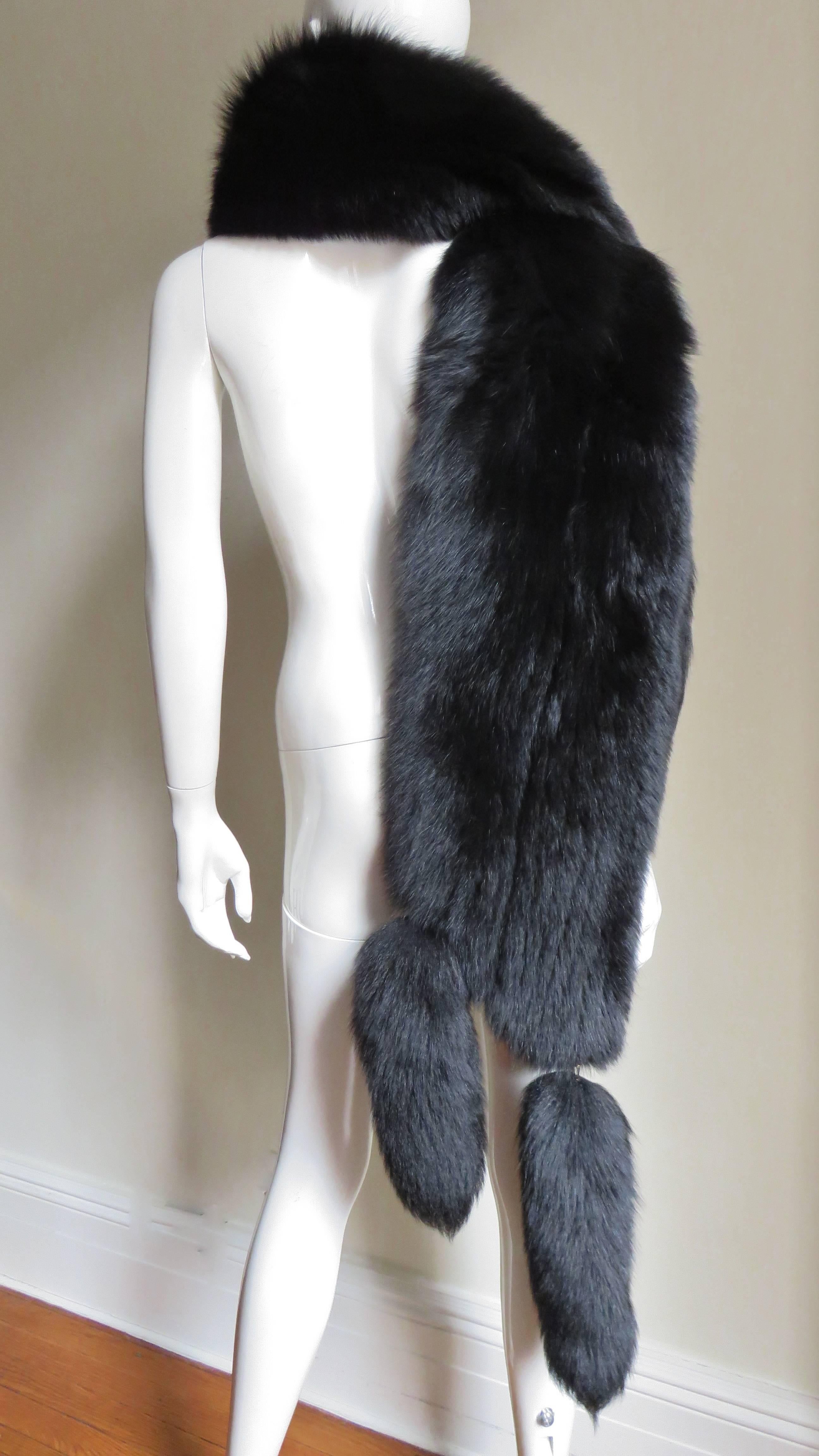 1970s Luxurious Full Length Oscar de la Renta Fox Fur Stole/Wrap 8