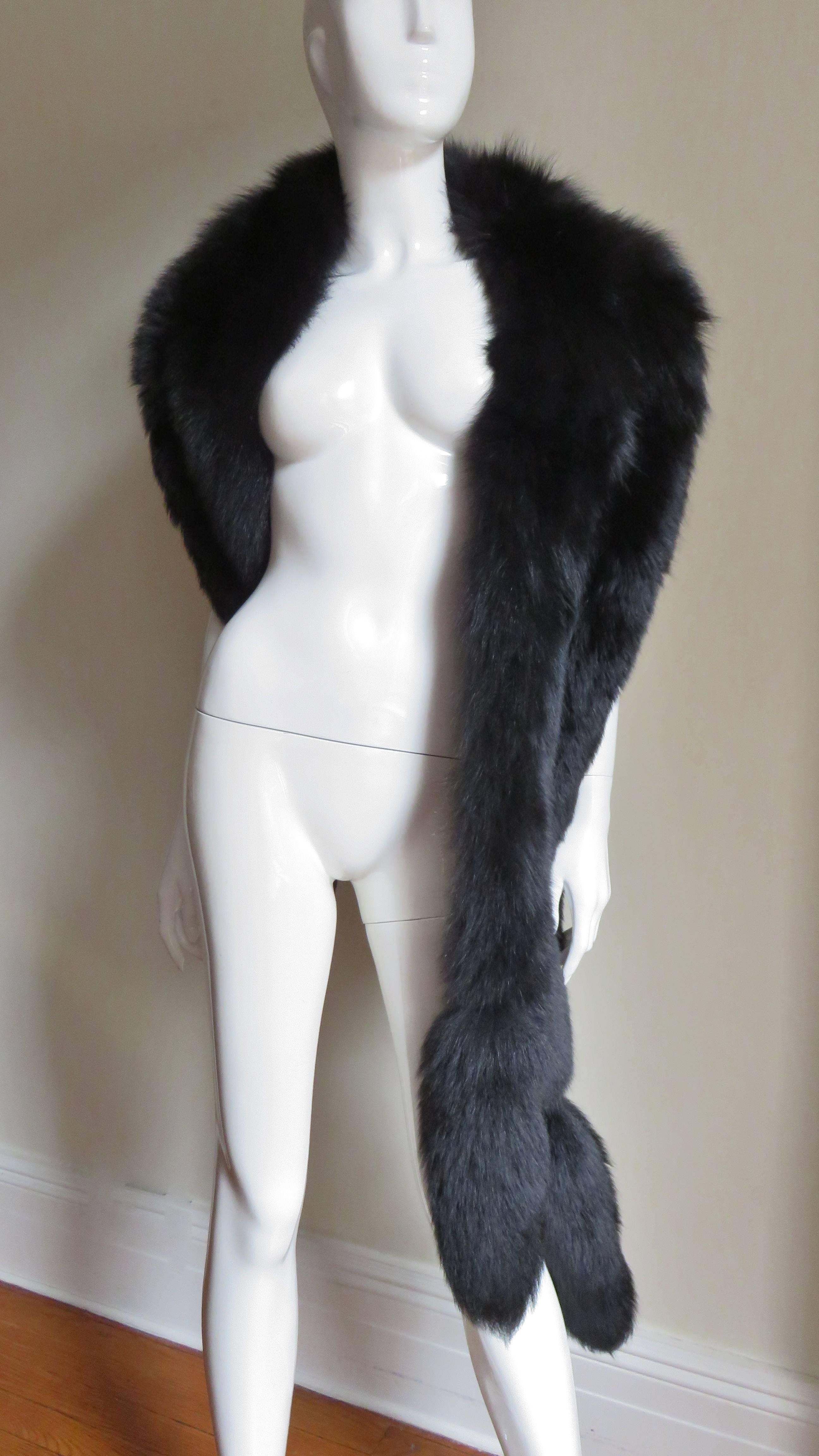 1970s Luxurious Full Length Oscar de la Renta Fox Fur Stole/Wrap 1