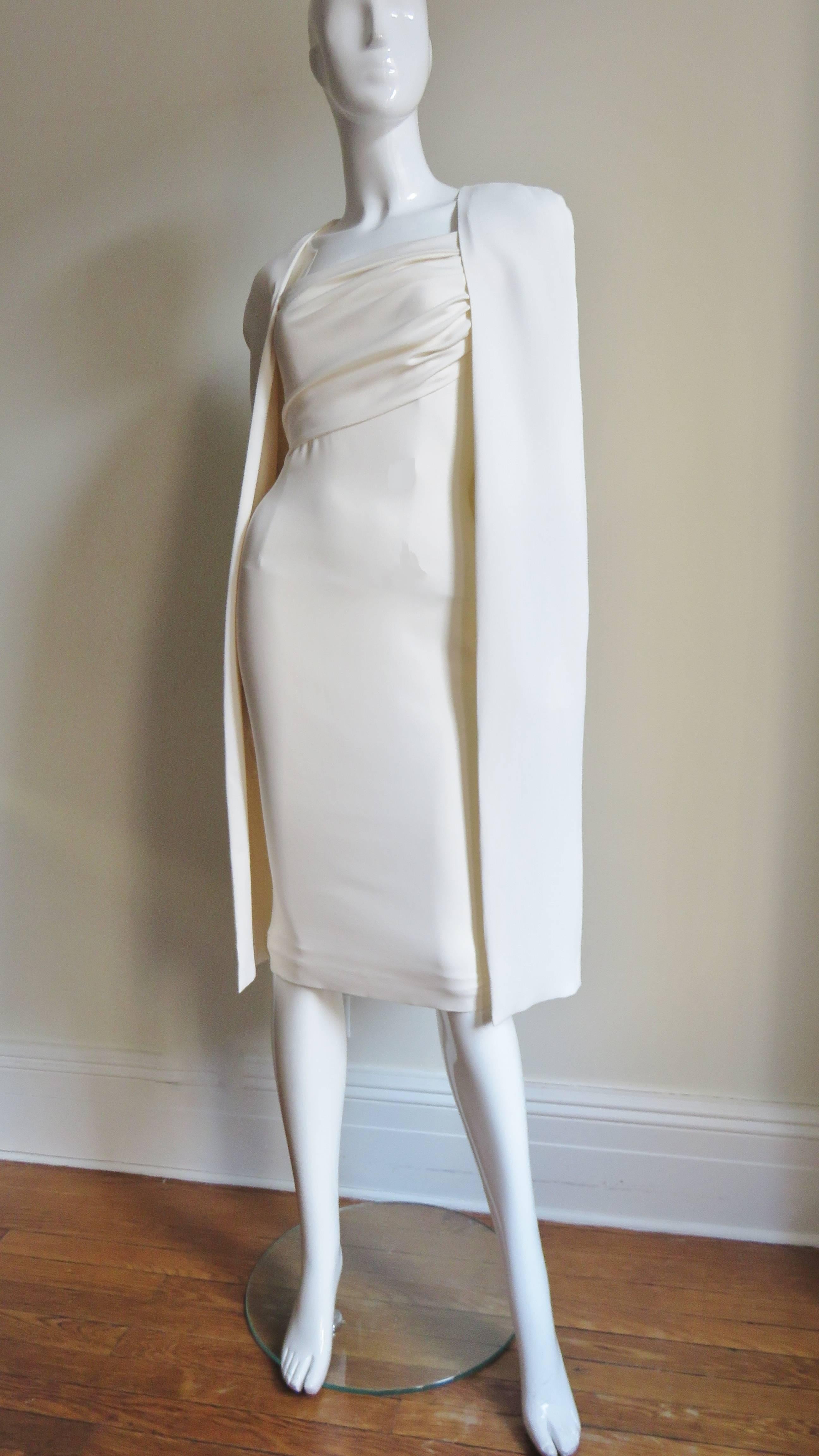 Iconic Tom Ford Academy Award Gwyneth Paltrow New Dress & Cape  In New Condition In Water Mill, NY