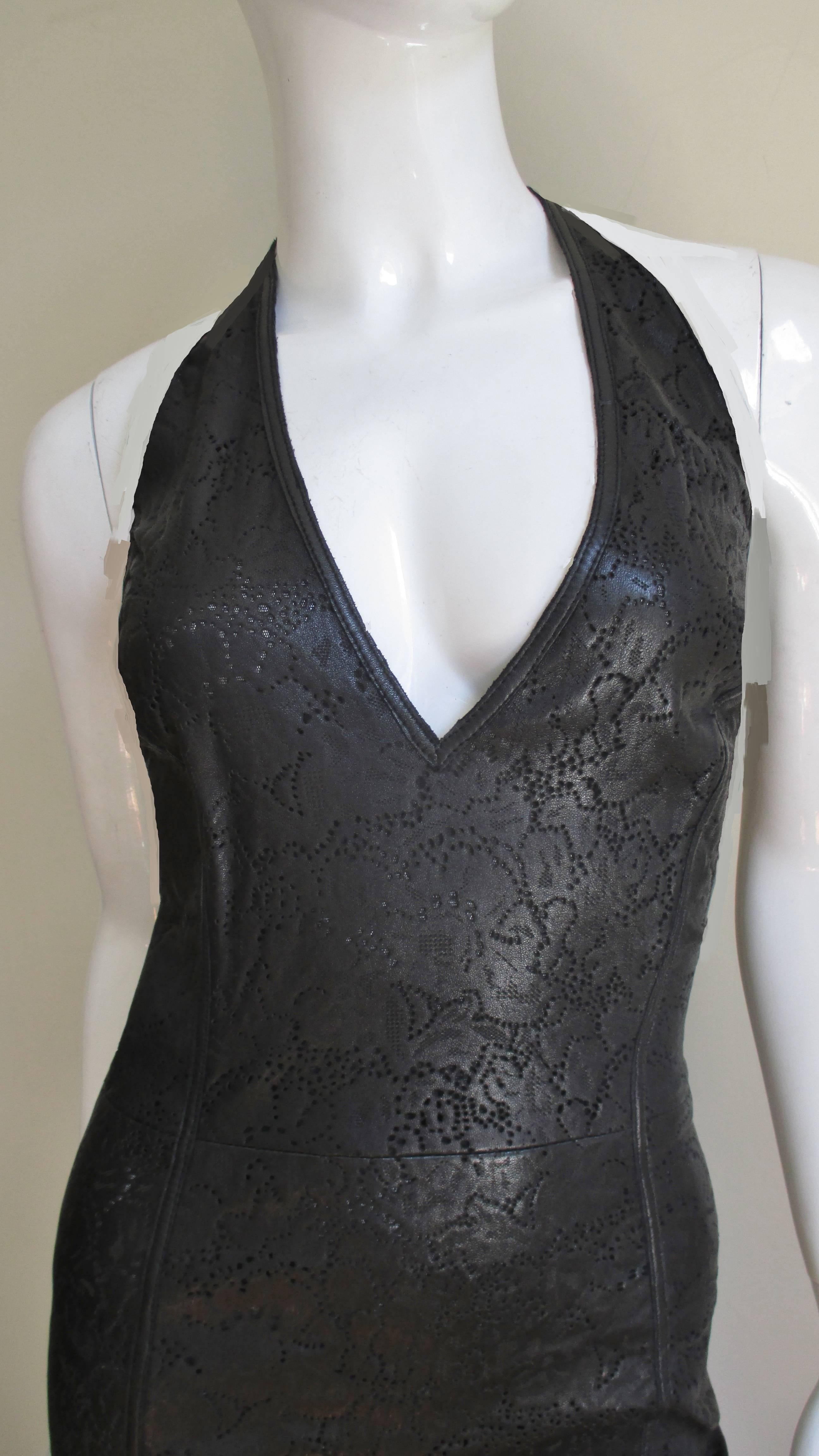 1990s Gianni Versace Laser Cut Leather Plunge Dress In Good Condition In Water Mill, NY