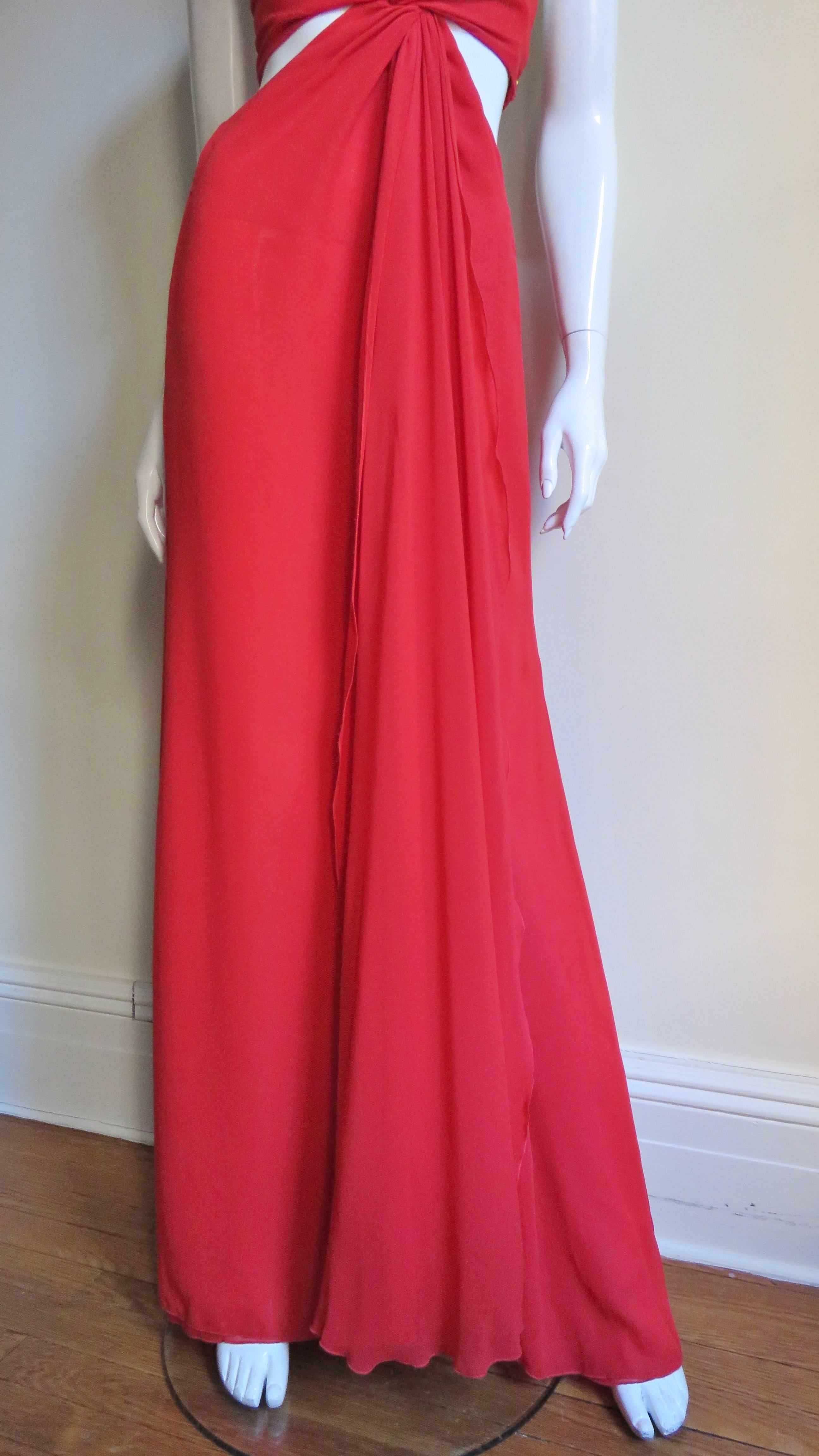Women's Fabulous Valentino Plunge Gown With Cutout Waist