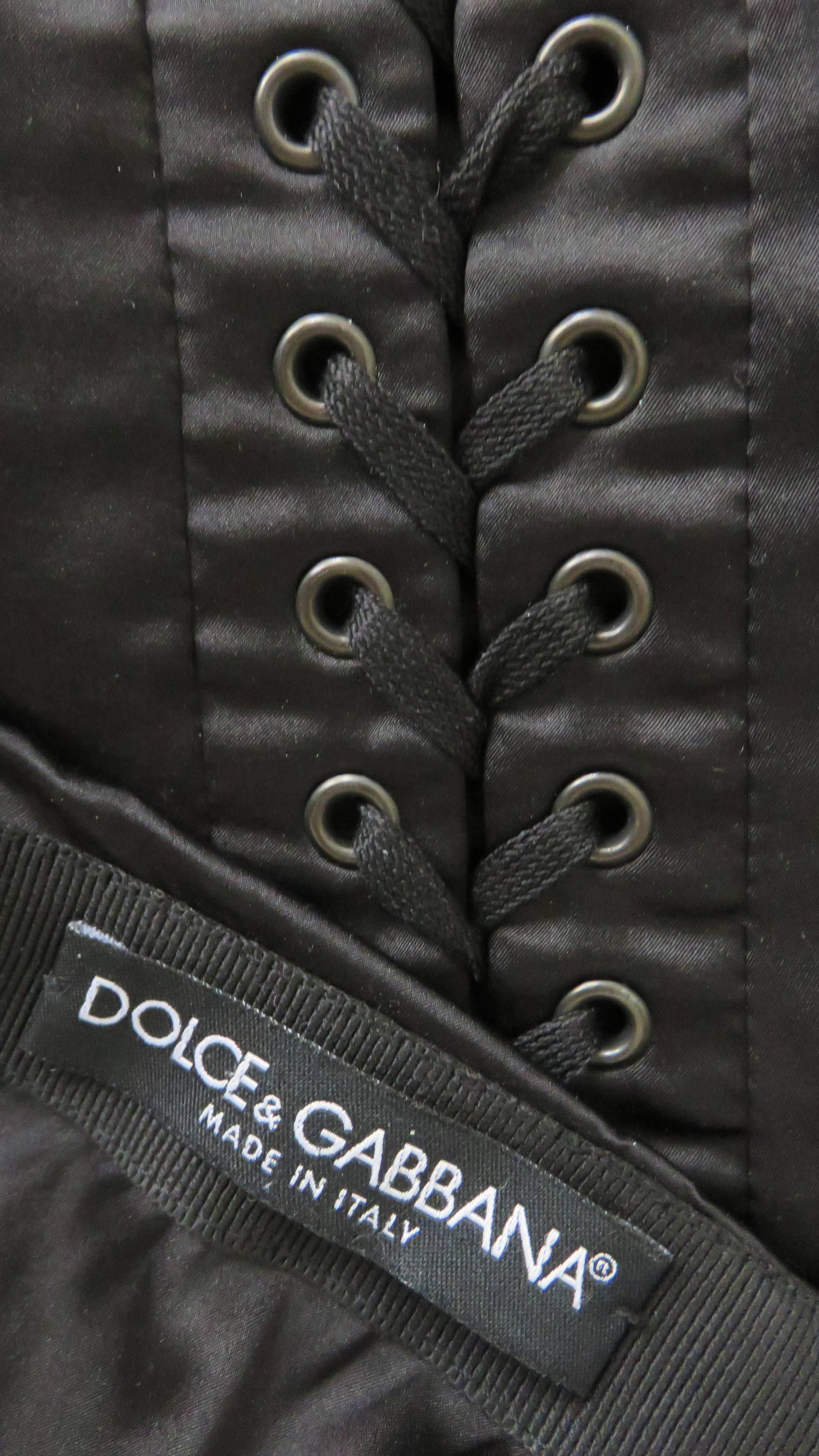 Dolce & Gabbana Rock aus Seide mit Schnürung im Angebot 3