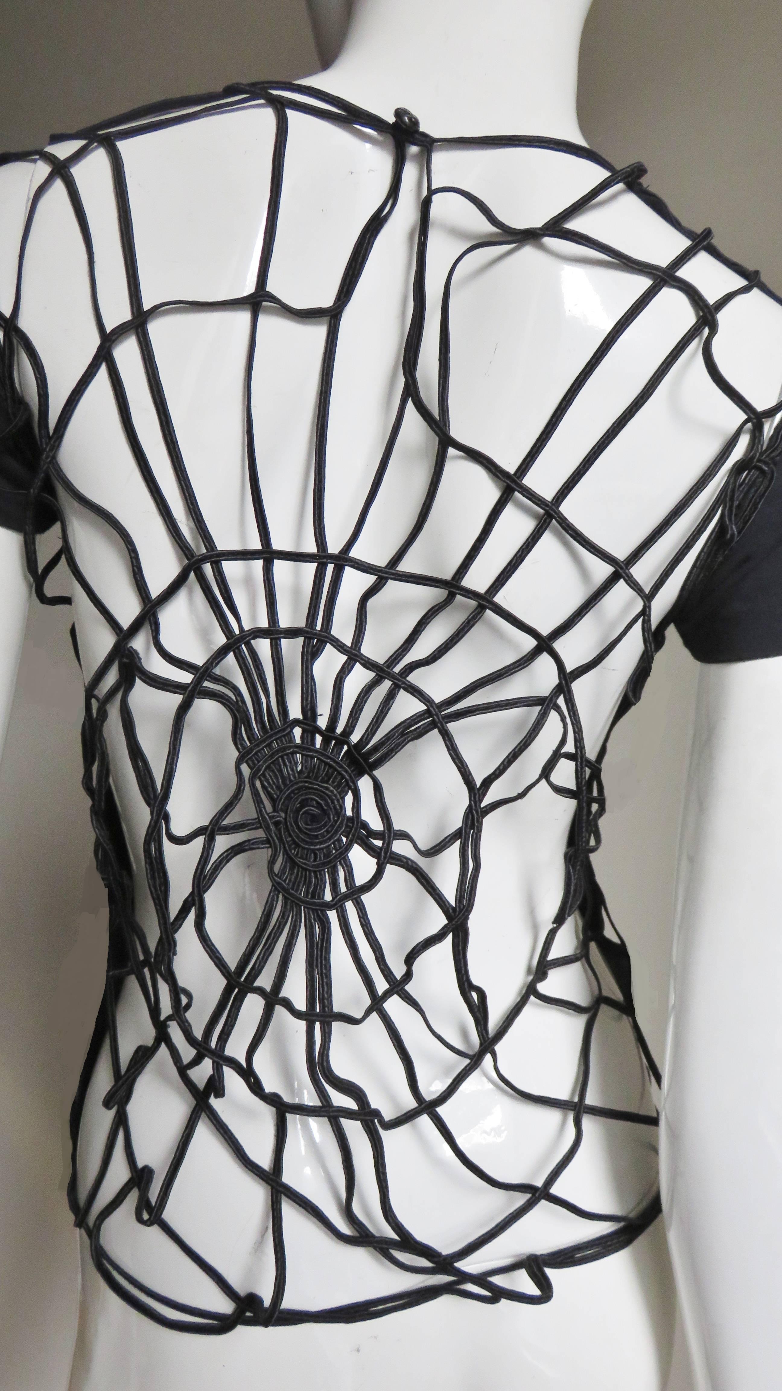 spider web back shirt