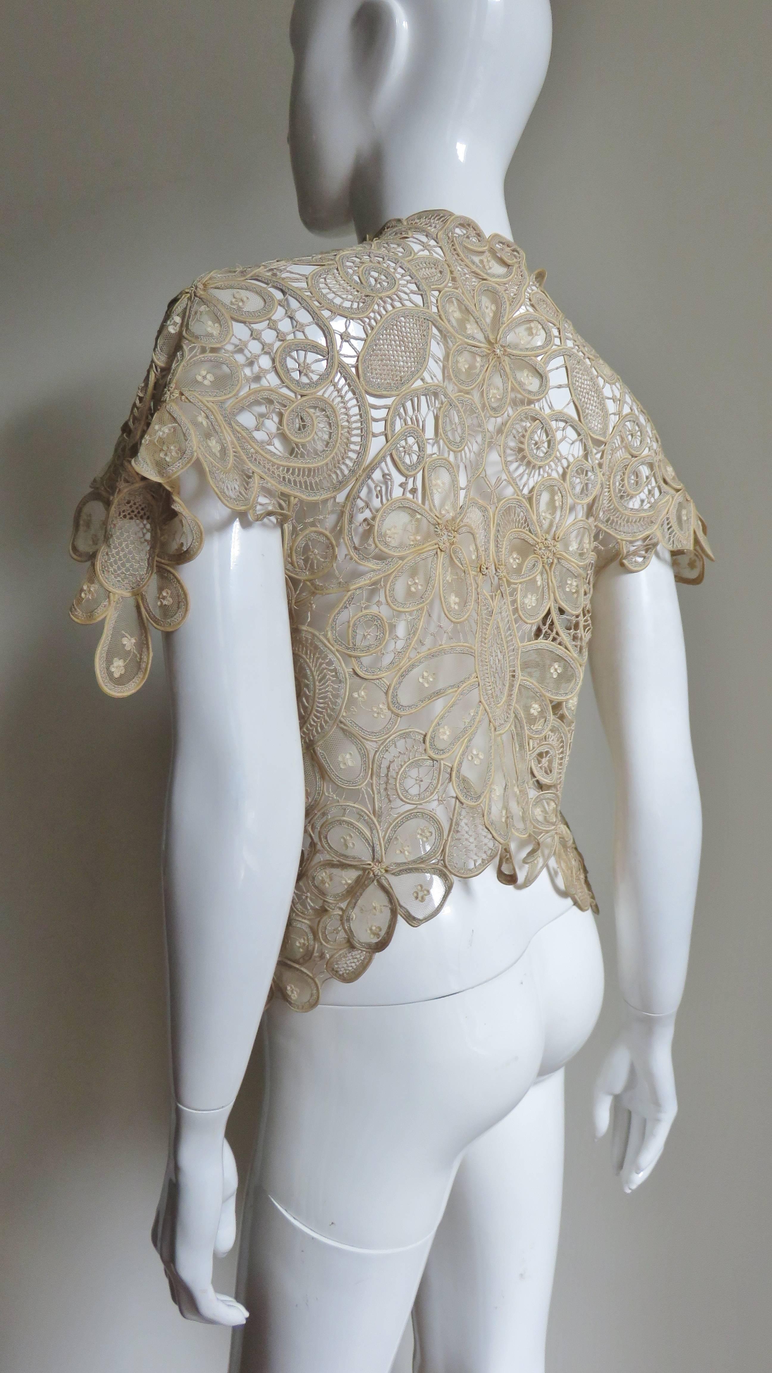 Silk Guipure Lace Exquisite 1930s Jacket Top For Sale 2