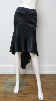 Jupe asymétrique en soie noire à taille basse Alexander McQueen « DANTE », collection automne-hiver 1996