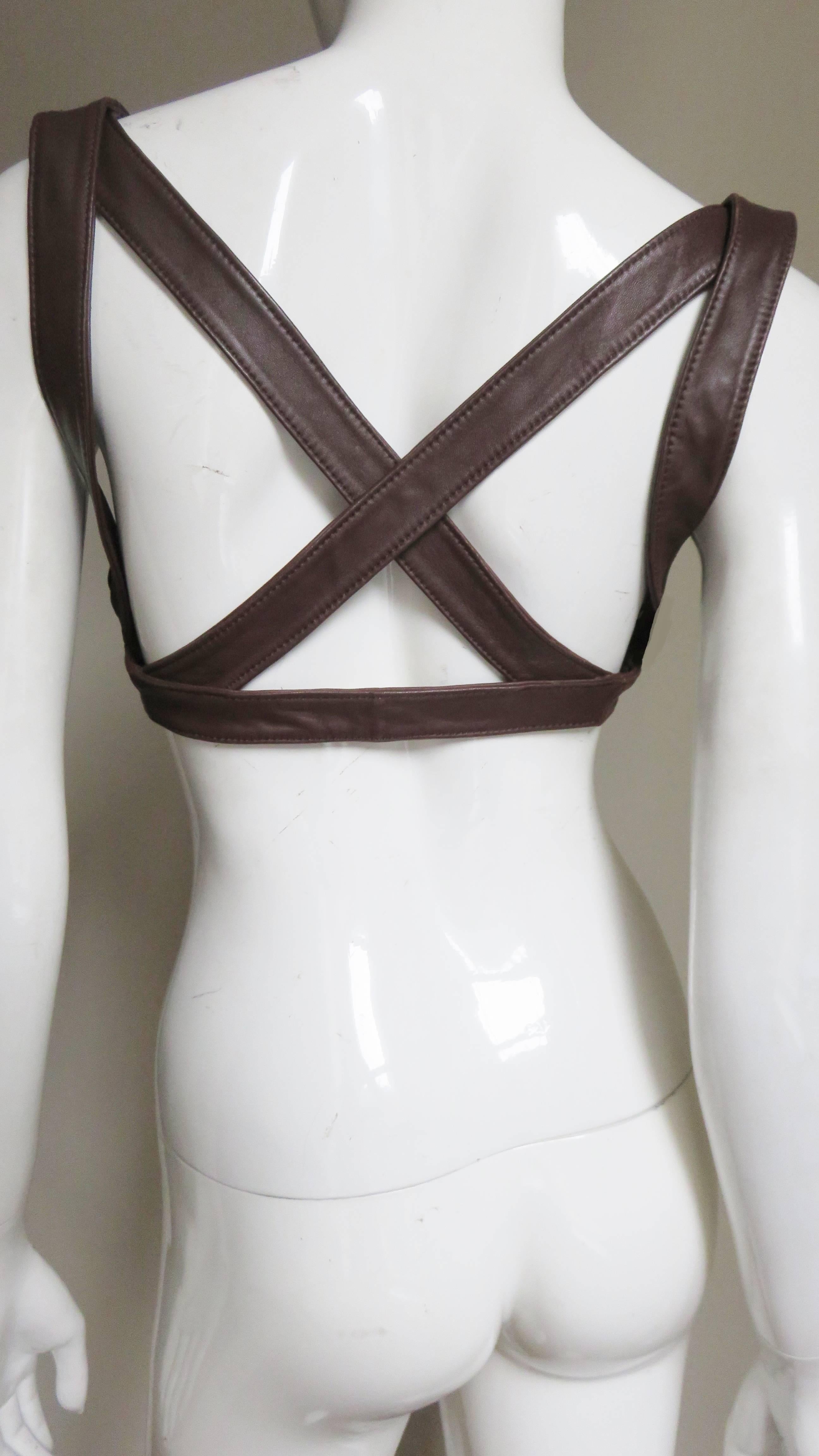 Krizia Harness-Oberteil aus Leder 1980er Jahre im Angebot 3