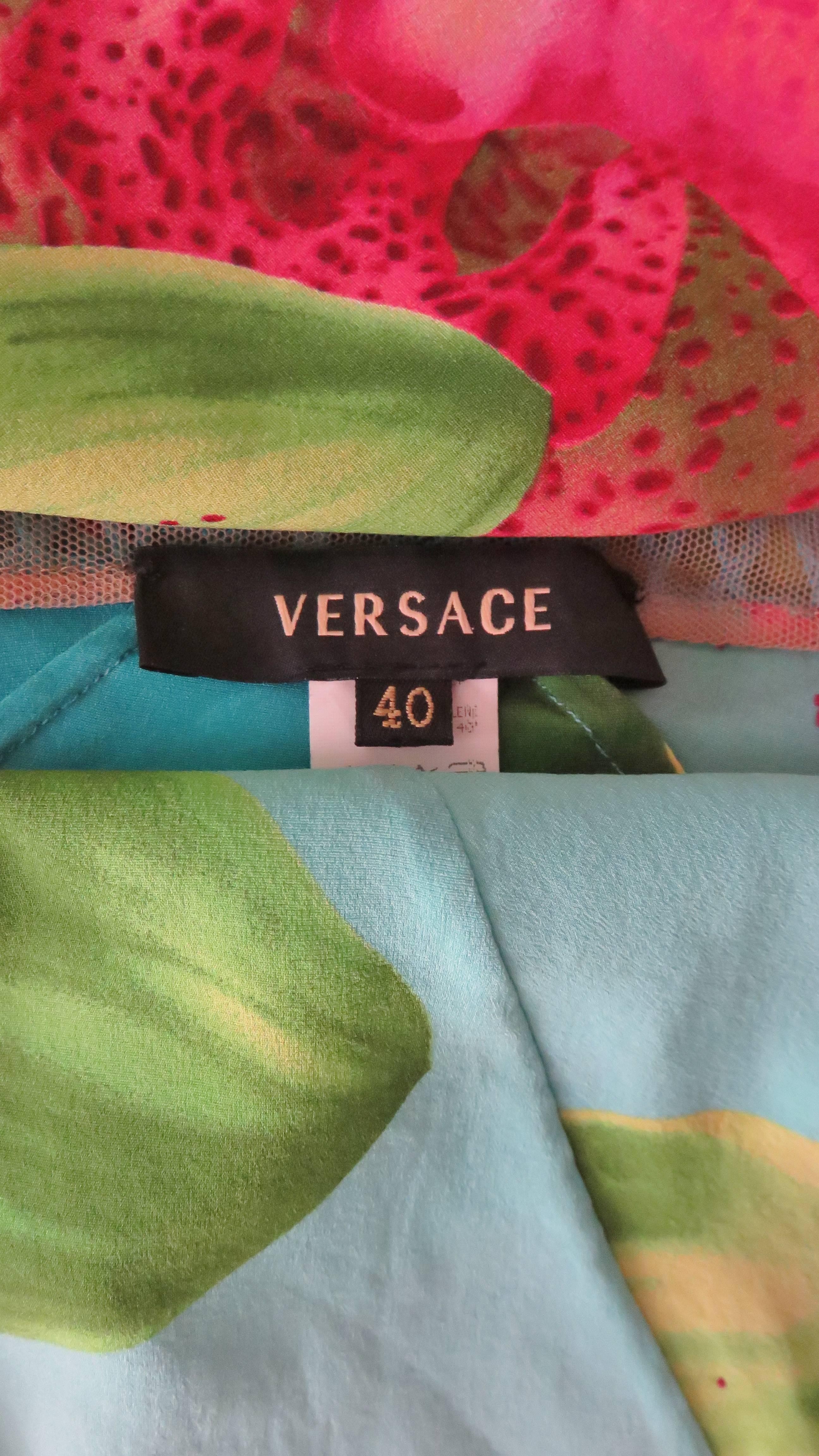 Versace Seidenhalfterkleid mit Stickerei im Angebot 7