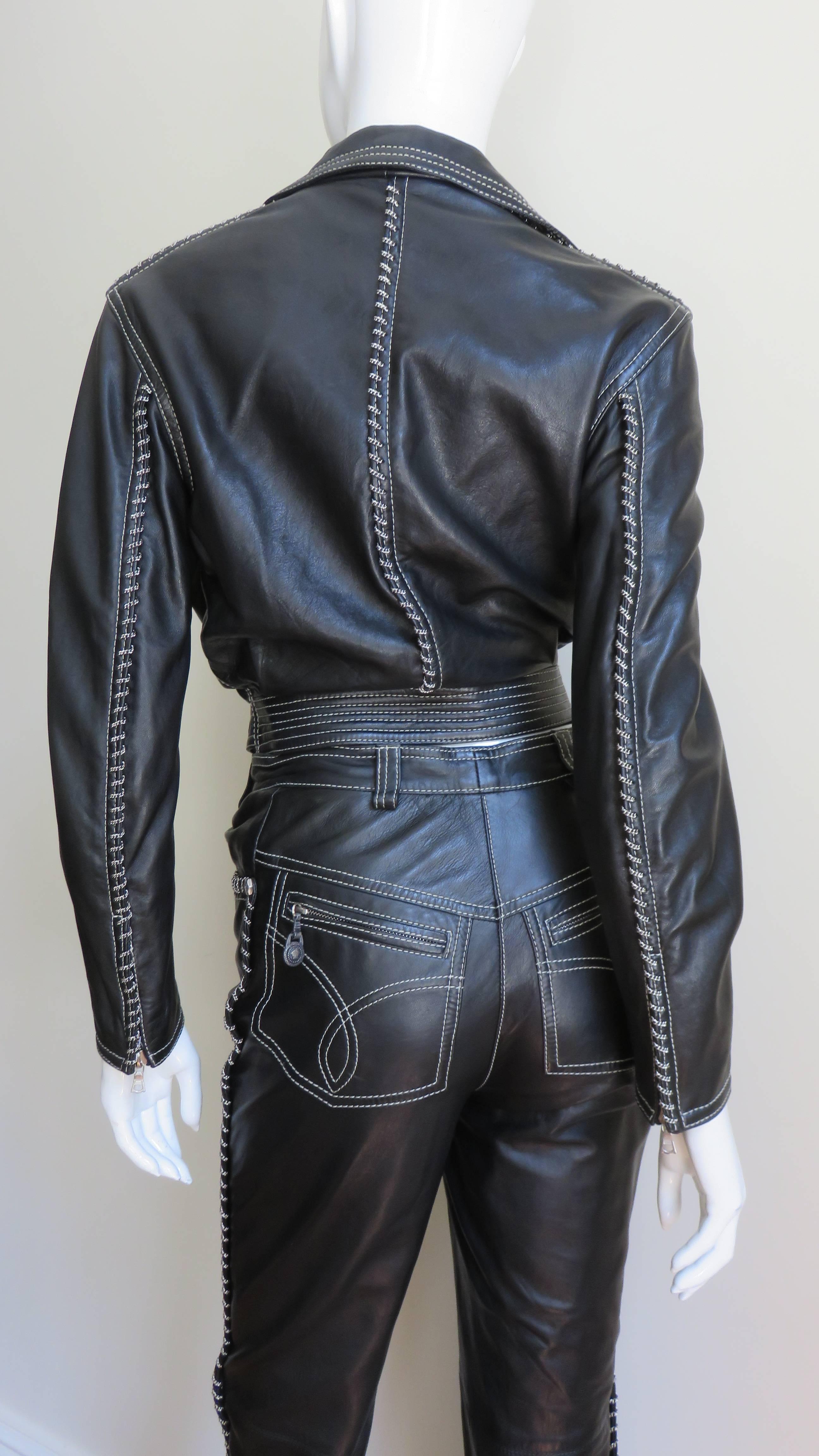  Gianni Versace A/W 1992 Leather Motorcycle Jacket and Pants With Chain Trim  For Sale 7