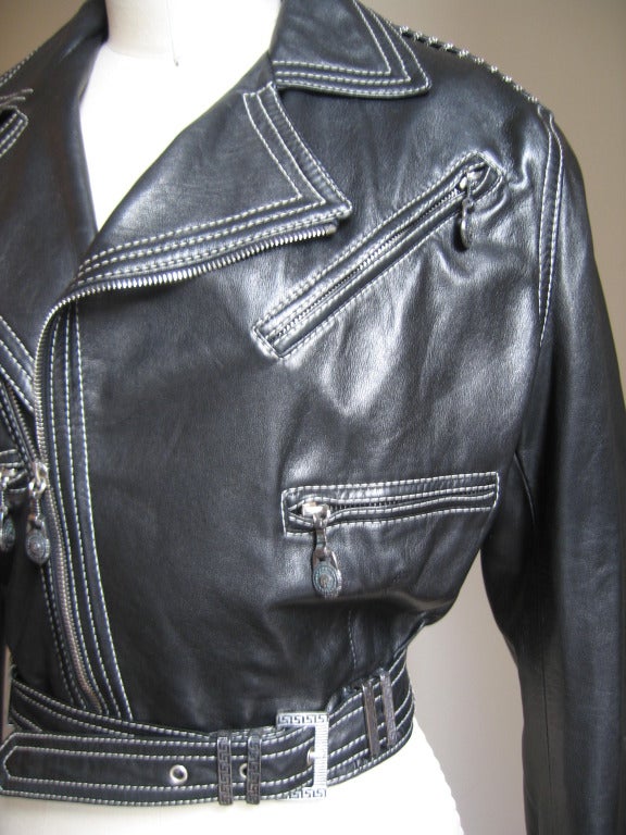  Gianni Versace A/W 1992 Leather Motorcycle Jacket and Pants With Chain Trim  In Good Condition For Sale In Water Mill, NY