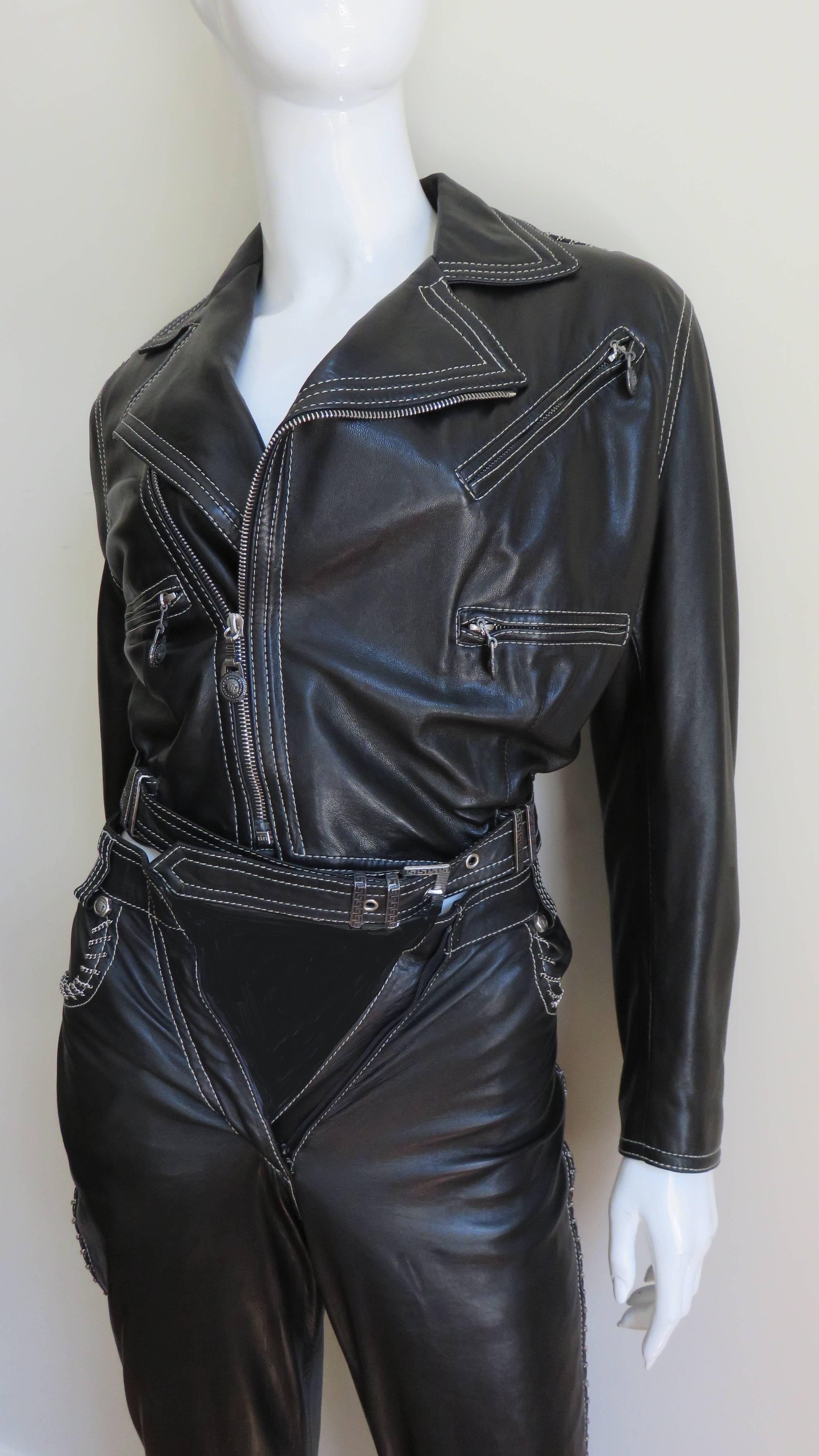  Gianni Versace A/W 1992 Leather Motorcycle Jacket and Pants With Chain Trim  For Sale 2