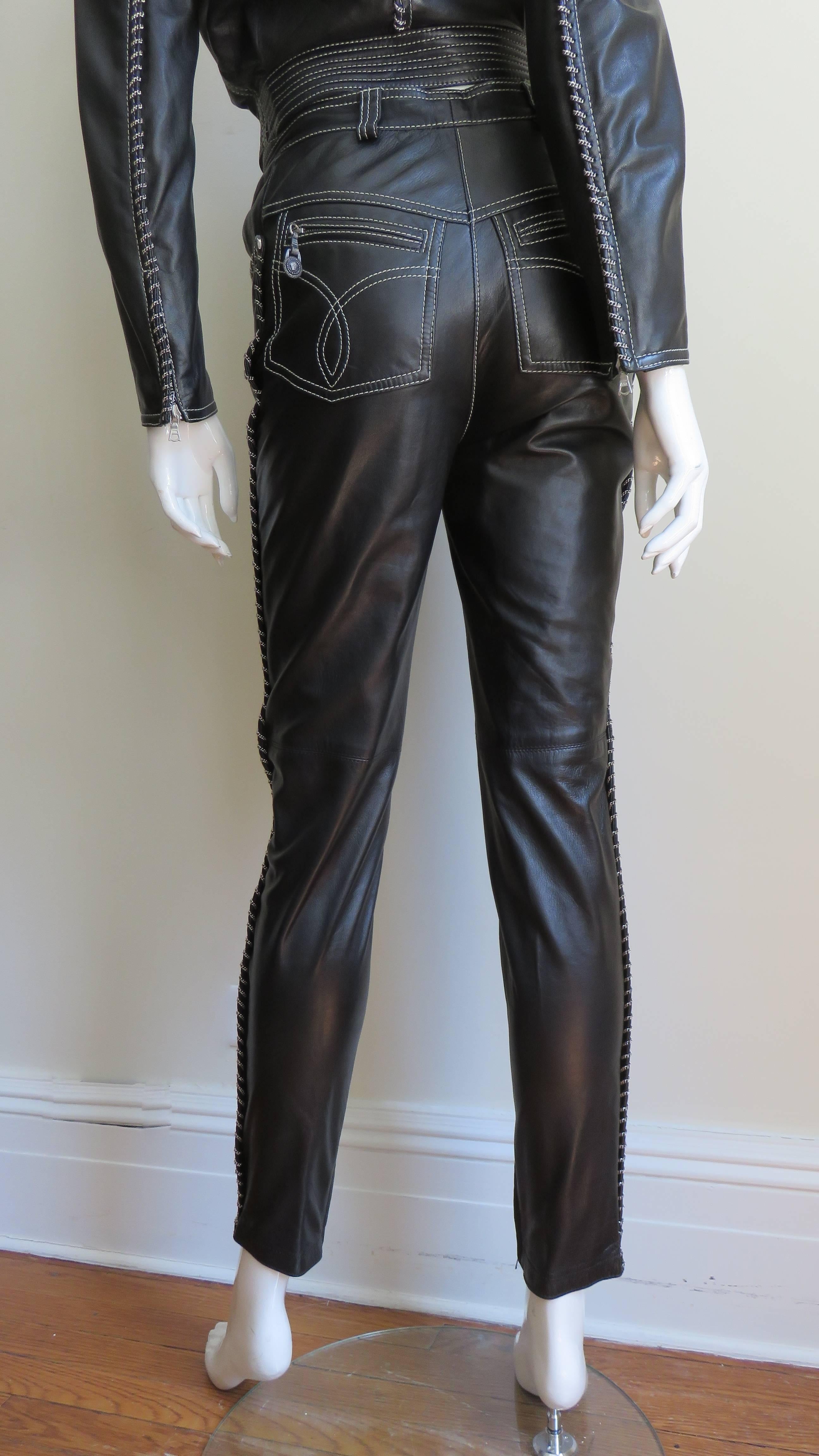  Gianni Versace A/W 1992 Leather Motorcycle Jacket and Pants With Chain Trim  For Sale 9