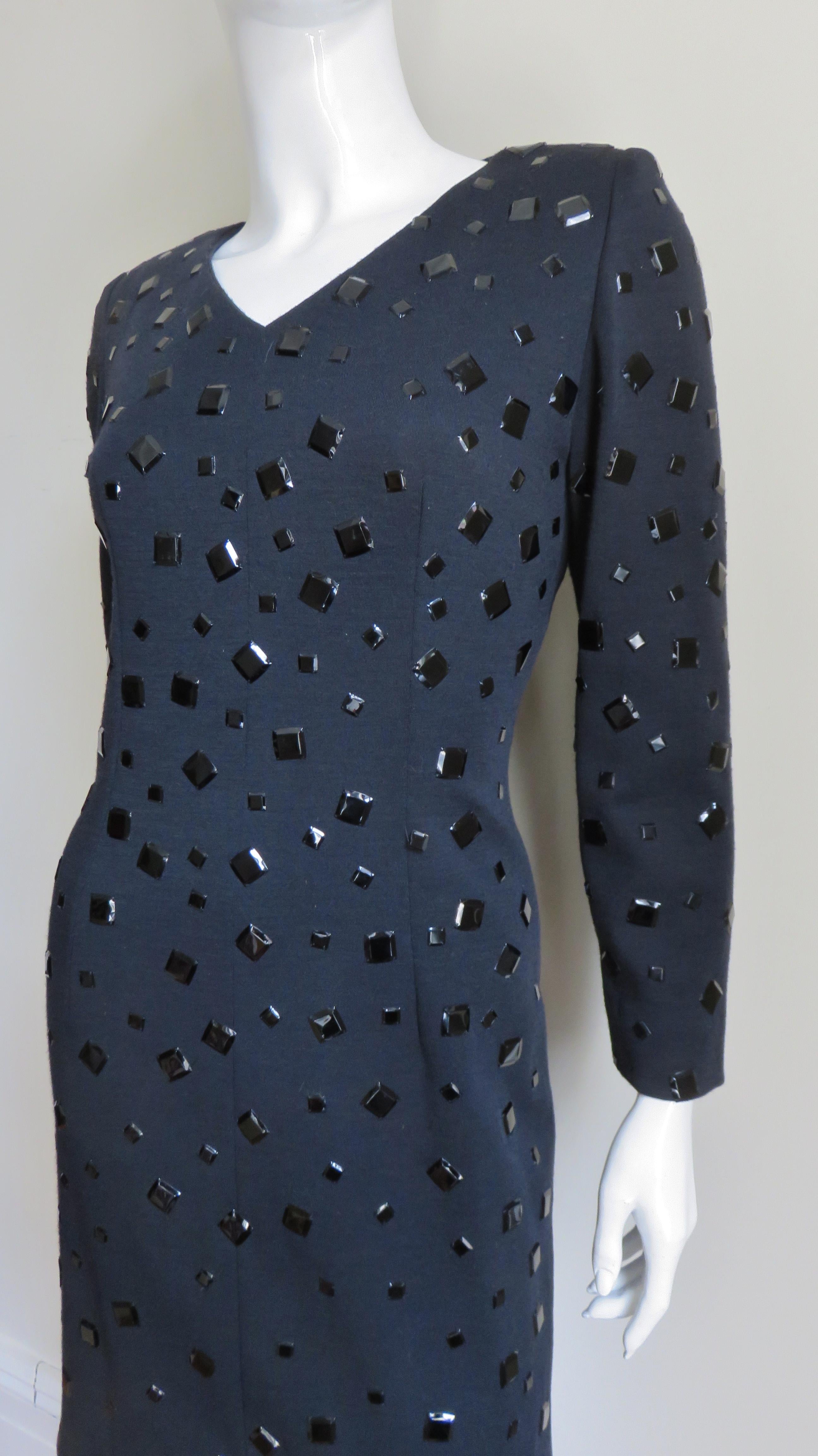 Noir Robe Givenchy Nouvelle Boutique avec appliques des années 1980 en vente