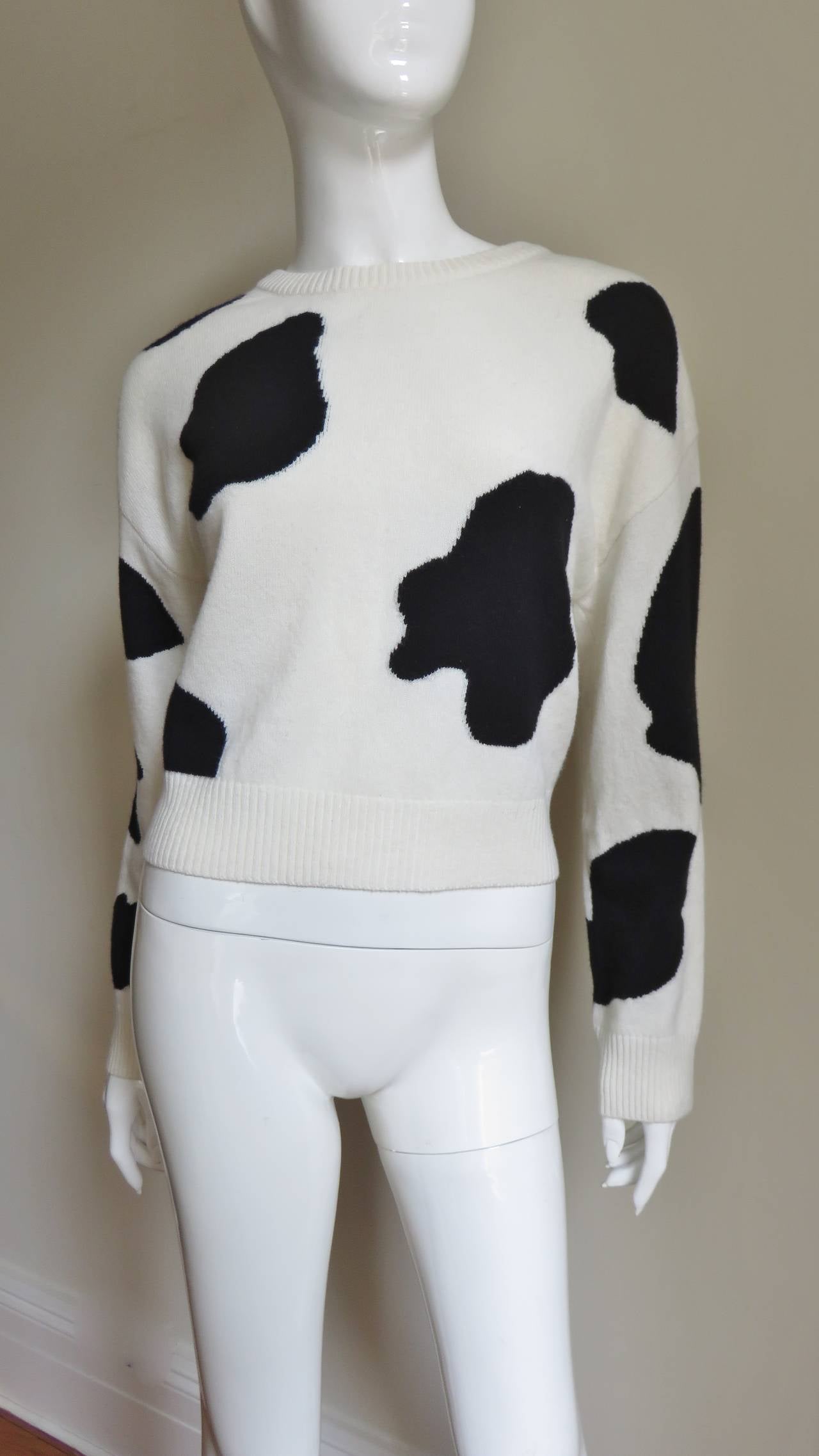 Women's Moschino Couture Cash Cow Appliqued Cashmere Sweater For Sale