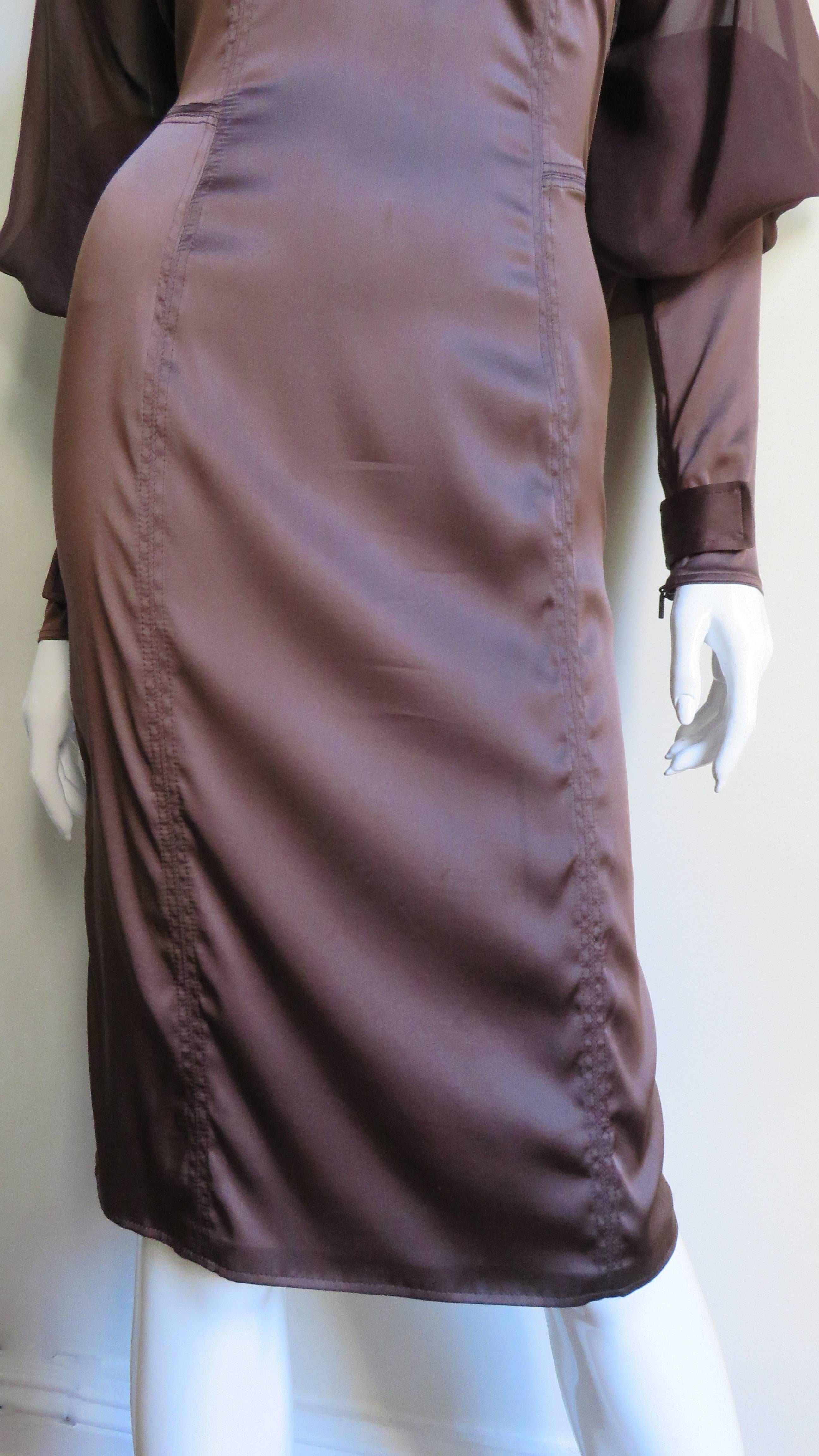 Tom Ford for Gucci SS 2004 Brown Silk Dress In Excellent Condition For Sale In Water Mill, NY