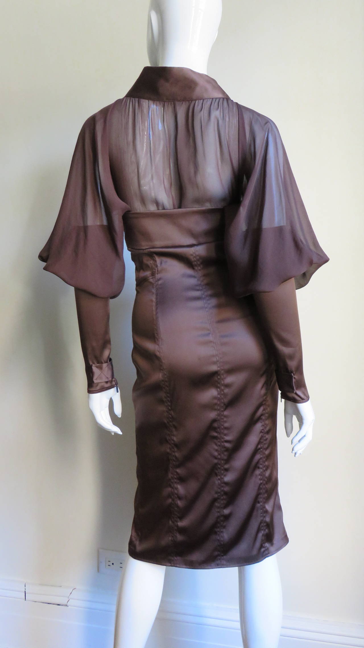 Tom Ford for Gucci SS 2004 Brown Silk Dress For Sale 2