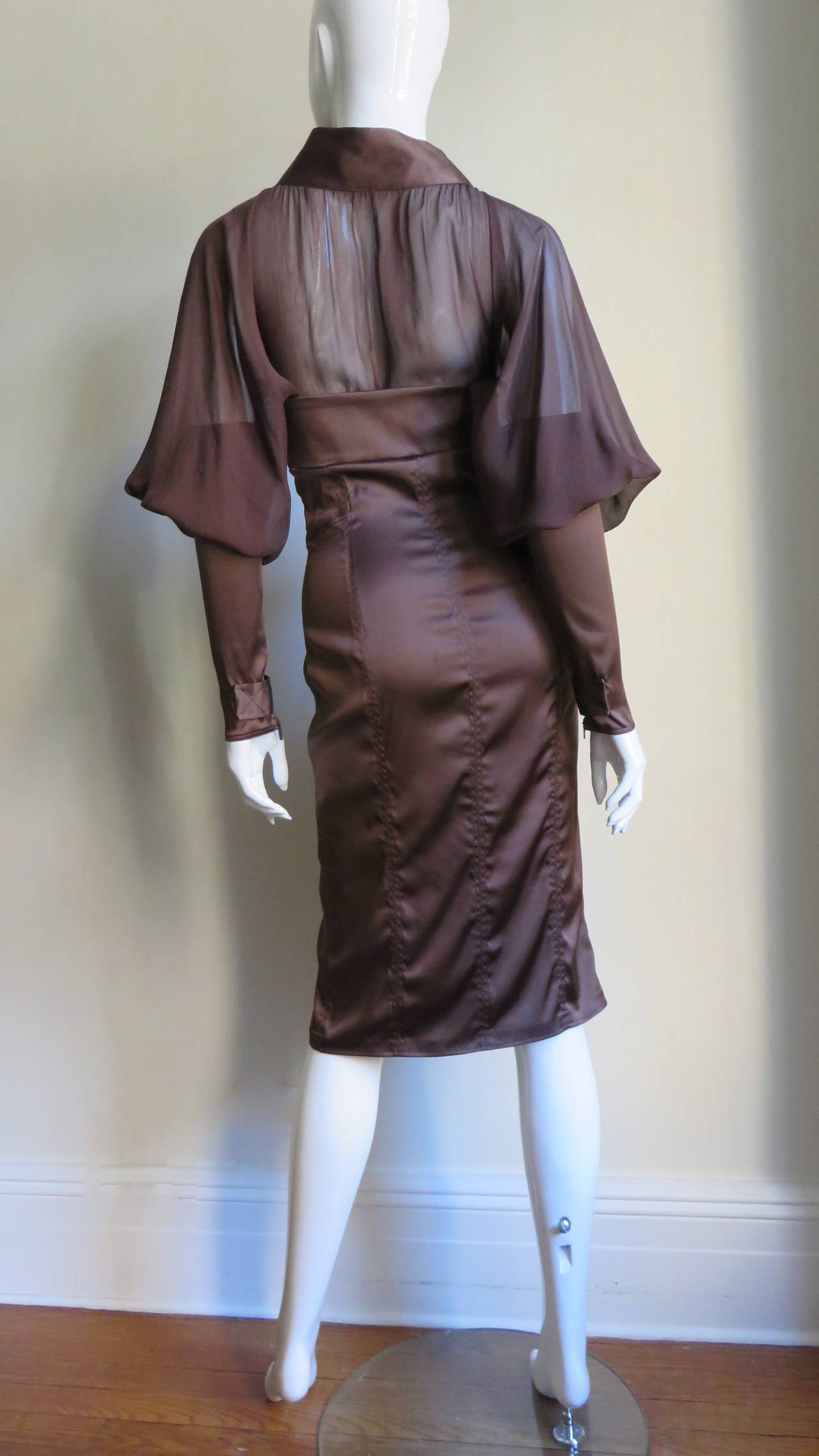 Tom Ford pour Gucci - Robe en soie marron, printemps-été 2004 en vente 7