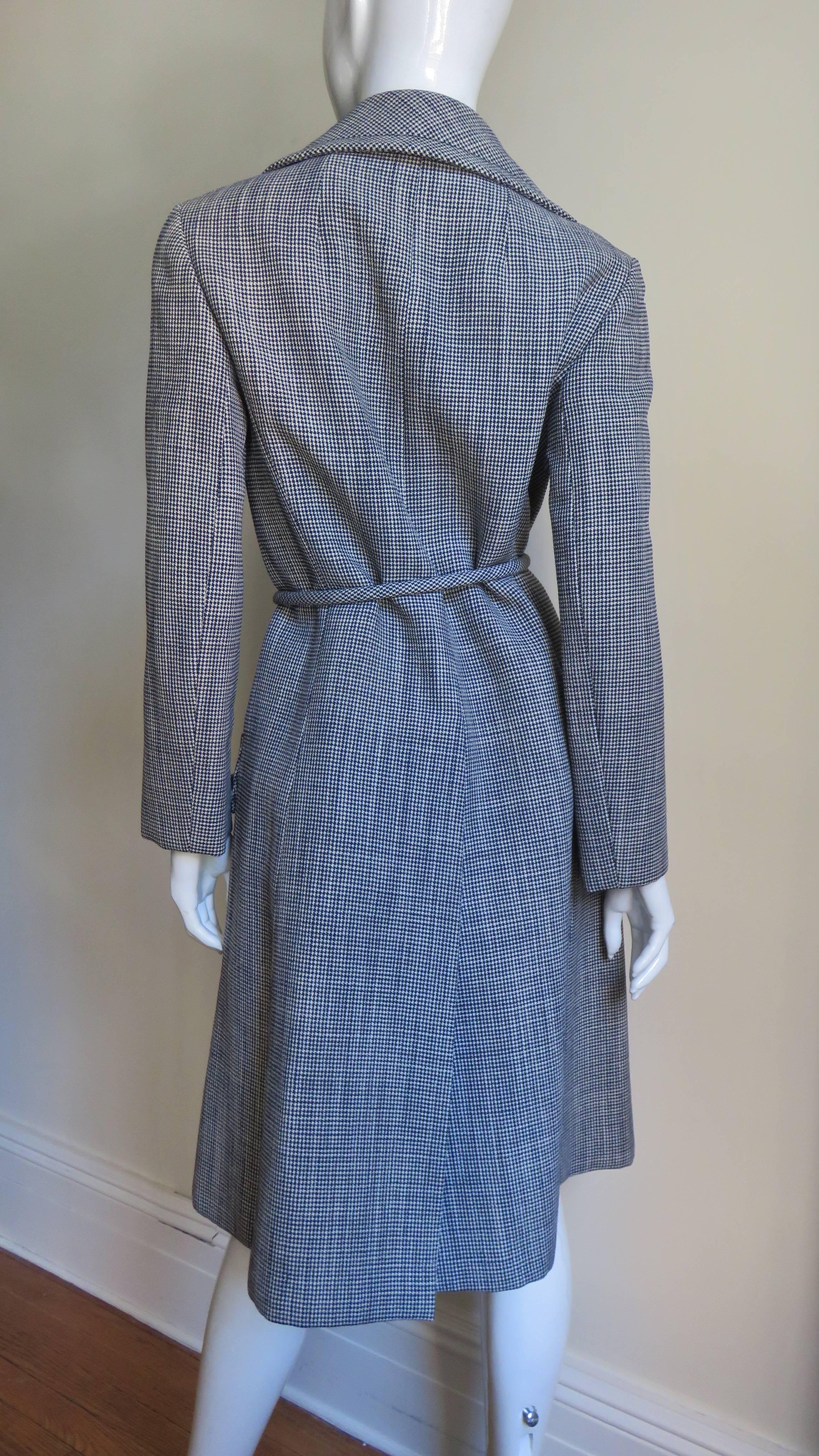 Christian Dior Houndstooth Wool Coat 1960s For Sale 1