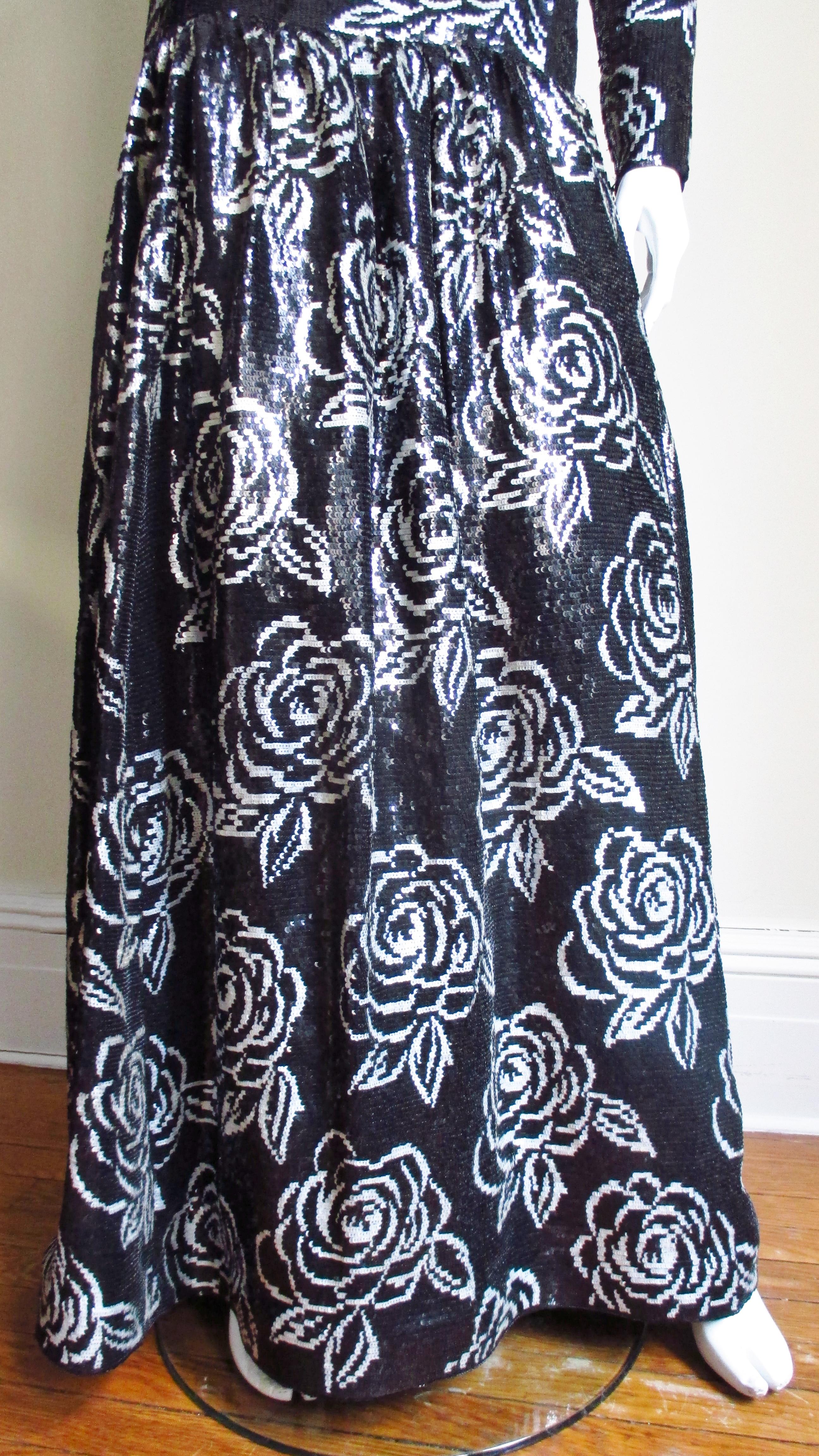 Oscar de la Renta Flower Sequin Silk Gown For Sale 1