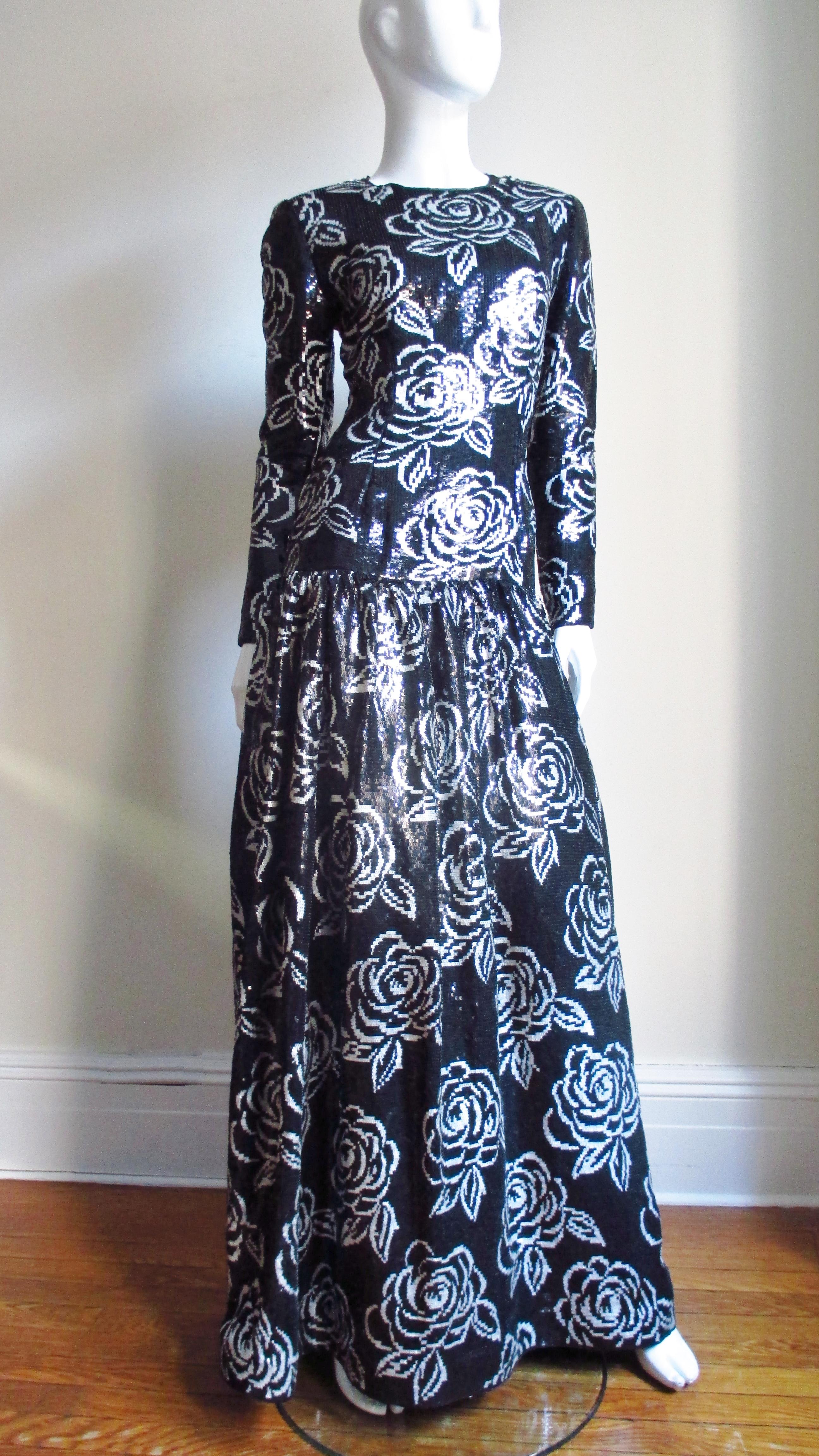 Oscar de la Renta Flower Sequin Silk Gown For Sale 2