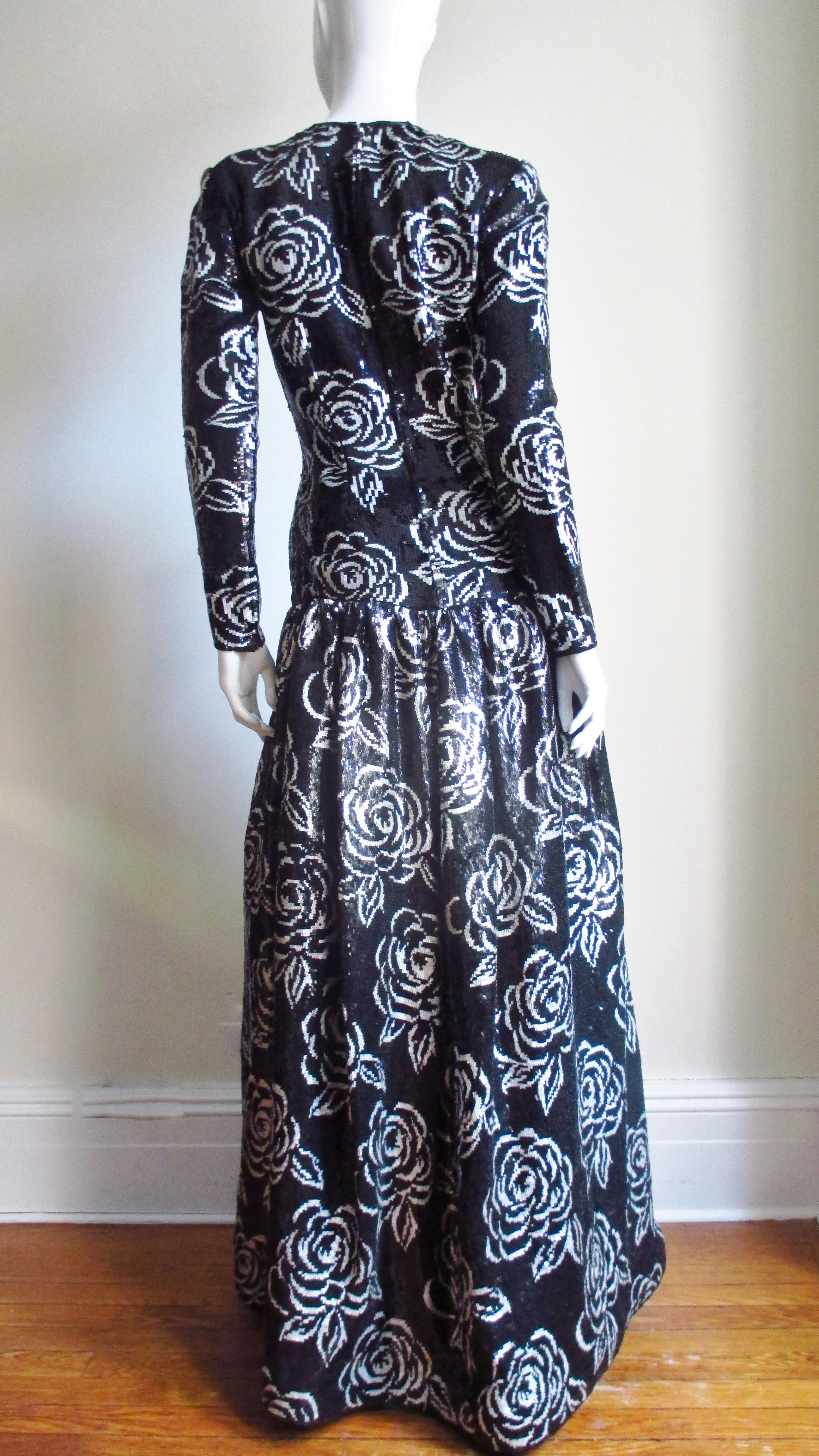 Oscar de la Renta Flower Sequin Silk Gown For Sale 4