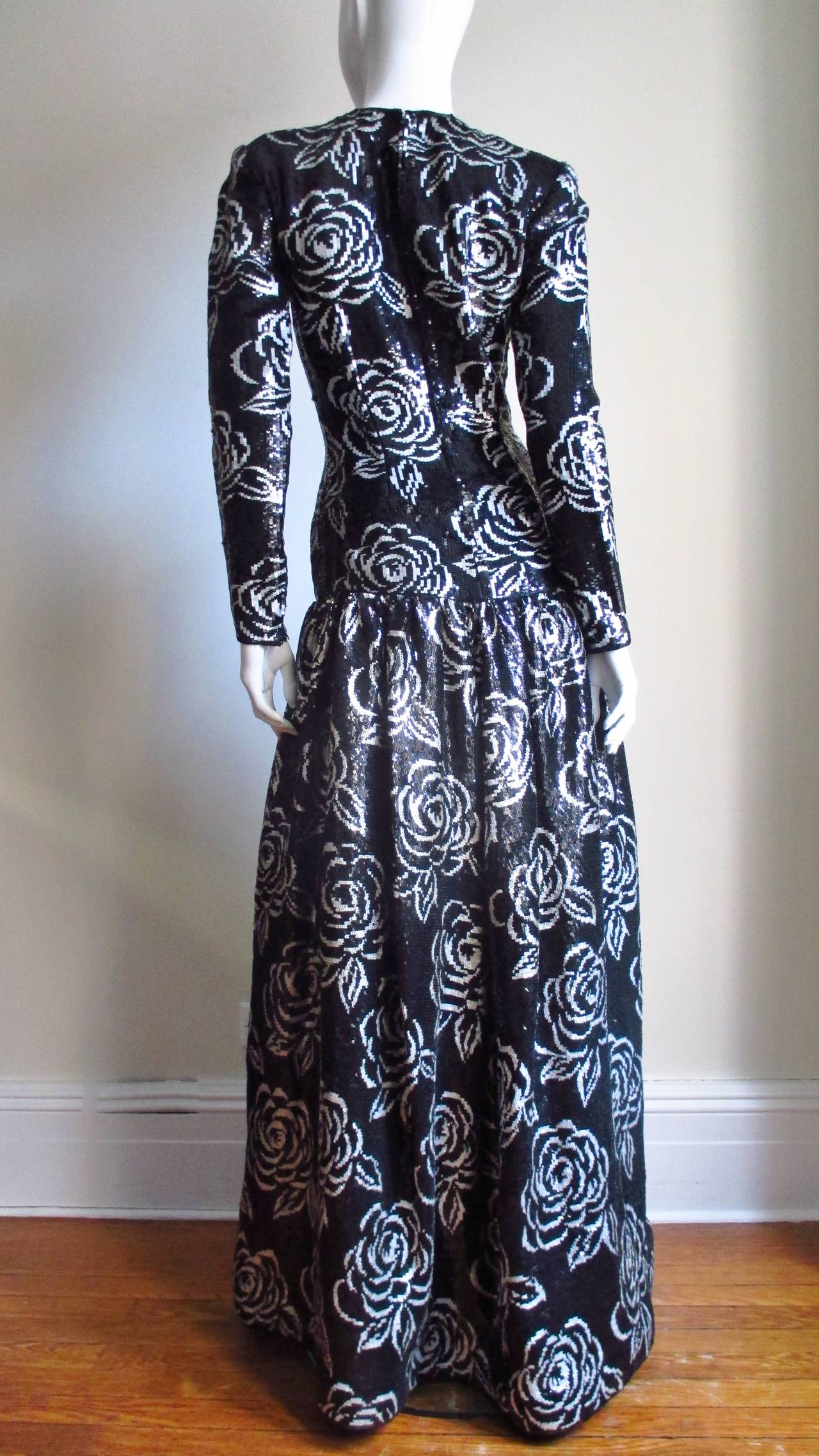 Oscar de la Renta Flower Sequin Silk Gown For Sale 8