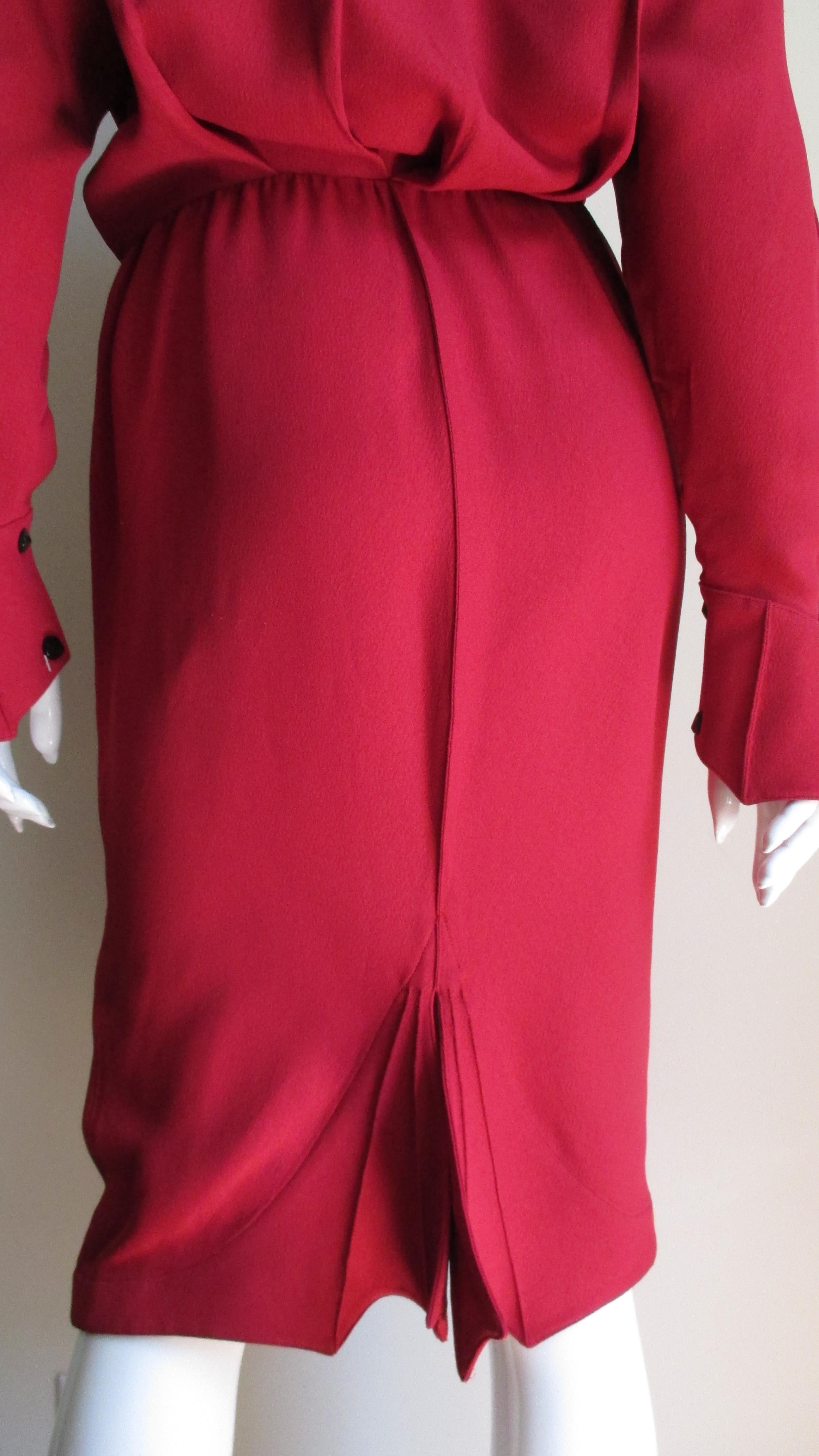 Thierry Mugler Dress with Pointed Collar and Cuffs 1980s For Sale 8