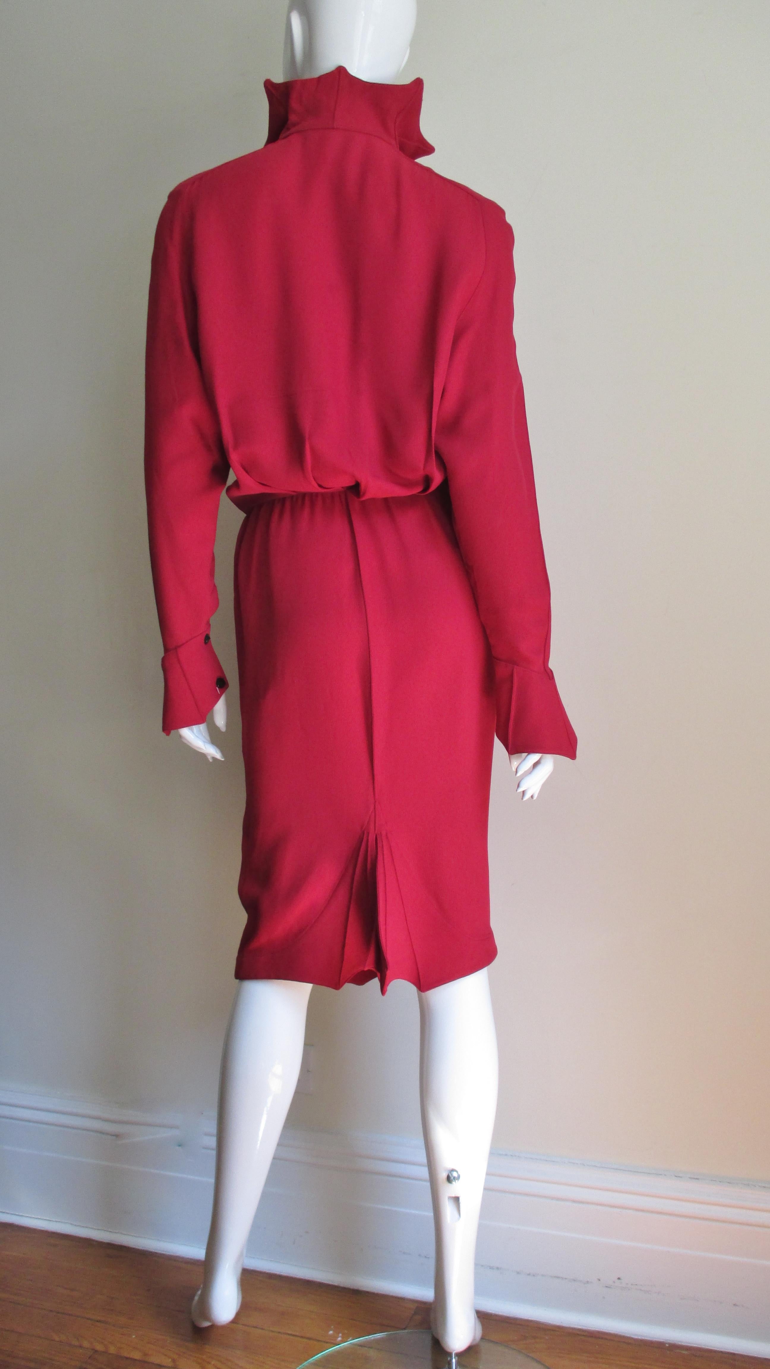Thierry Mugler Dress with Pointed Collar and Cuffs 1980s For Sale 5