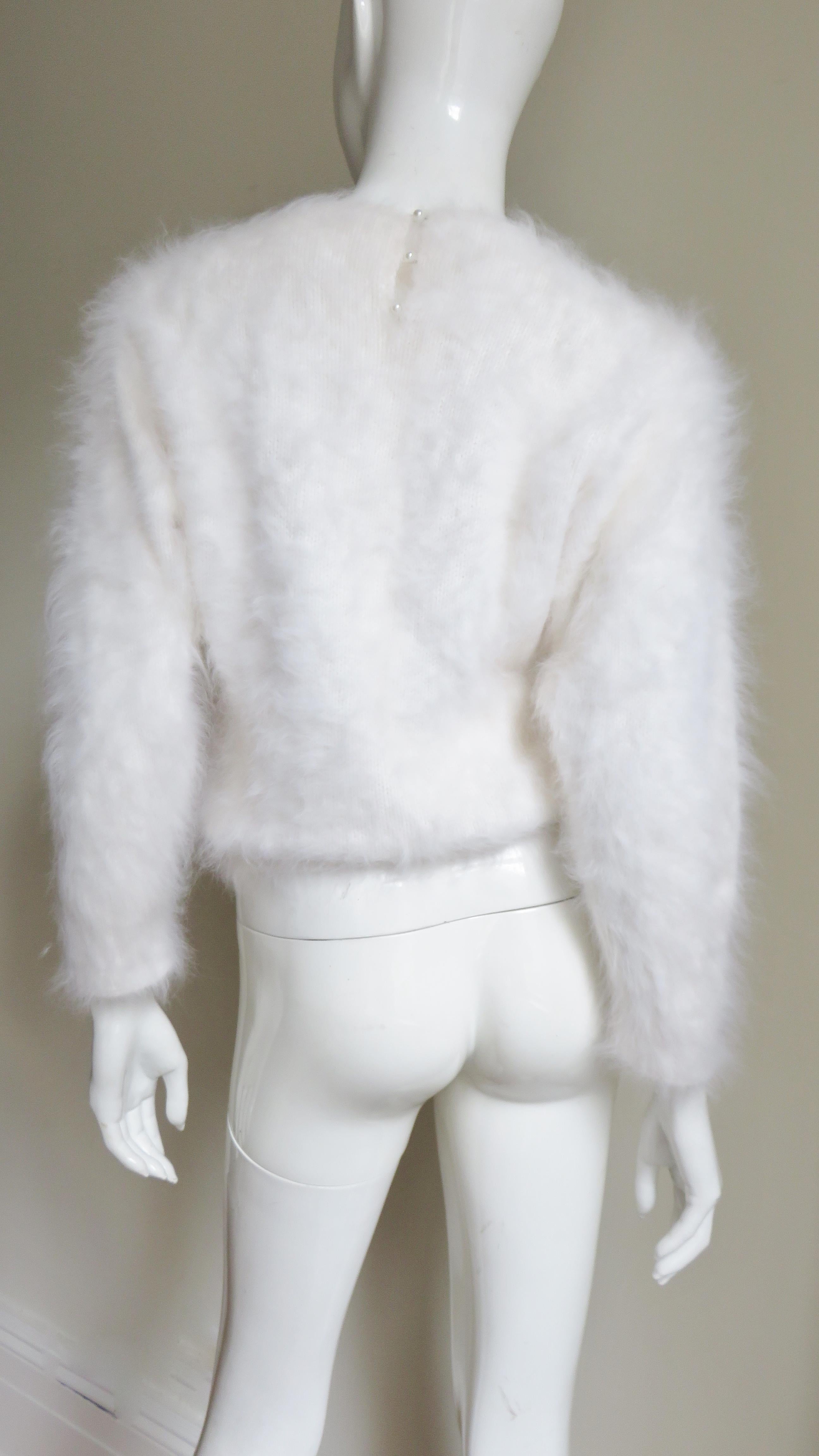 New Vintage 1980s J. Orr White Angora Sweater 4