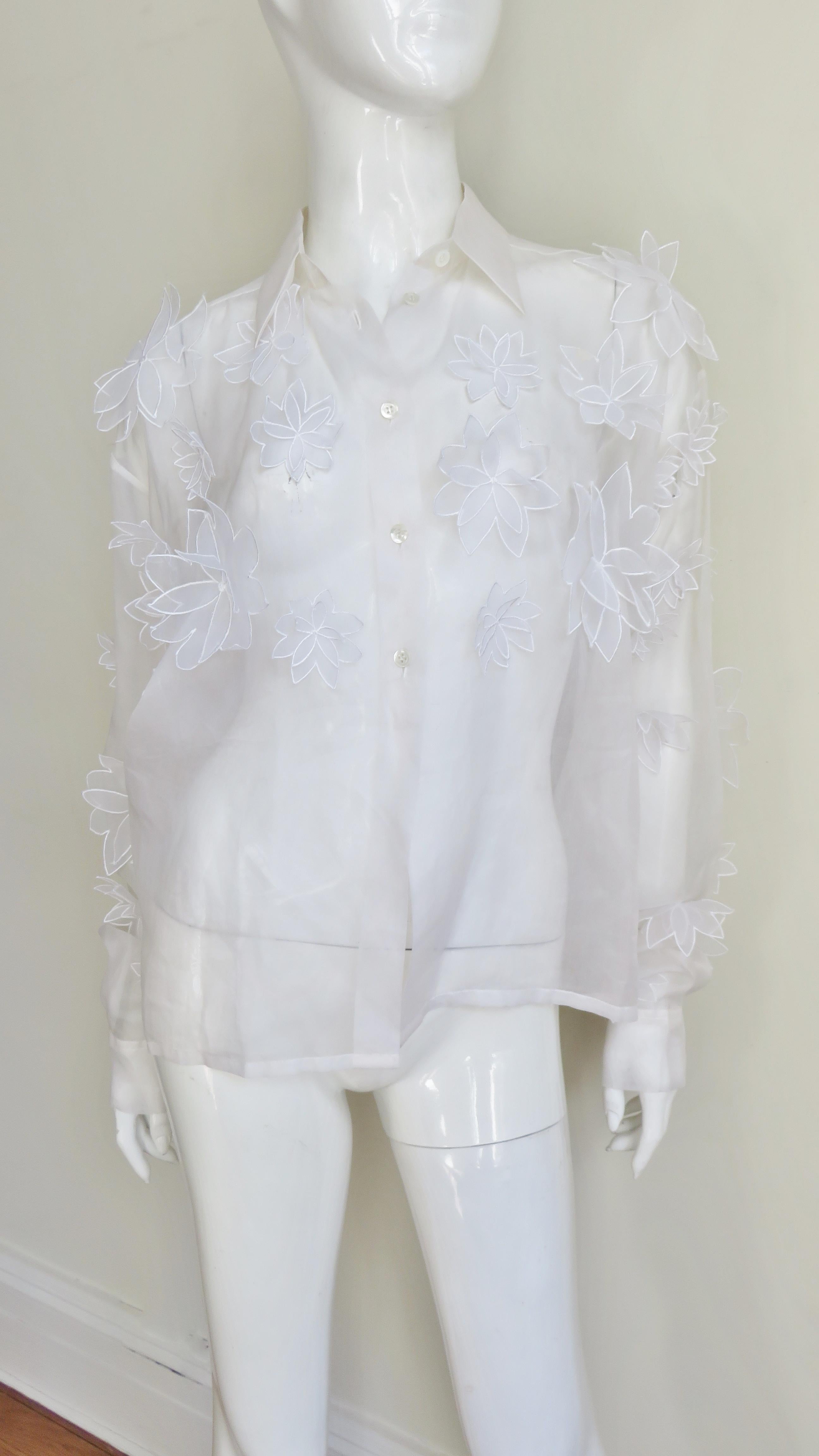 Women's Dolce & Gabbana Flower Applique Silk Shirt 1990s For Sale